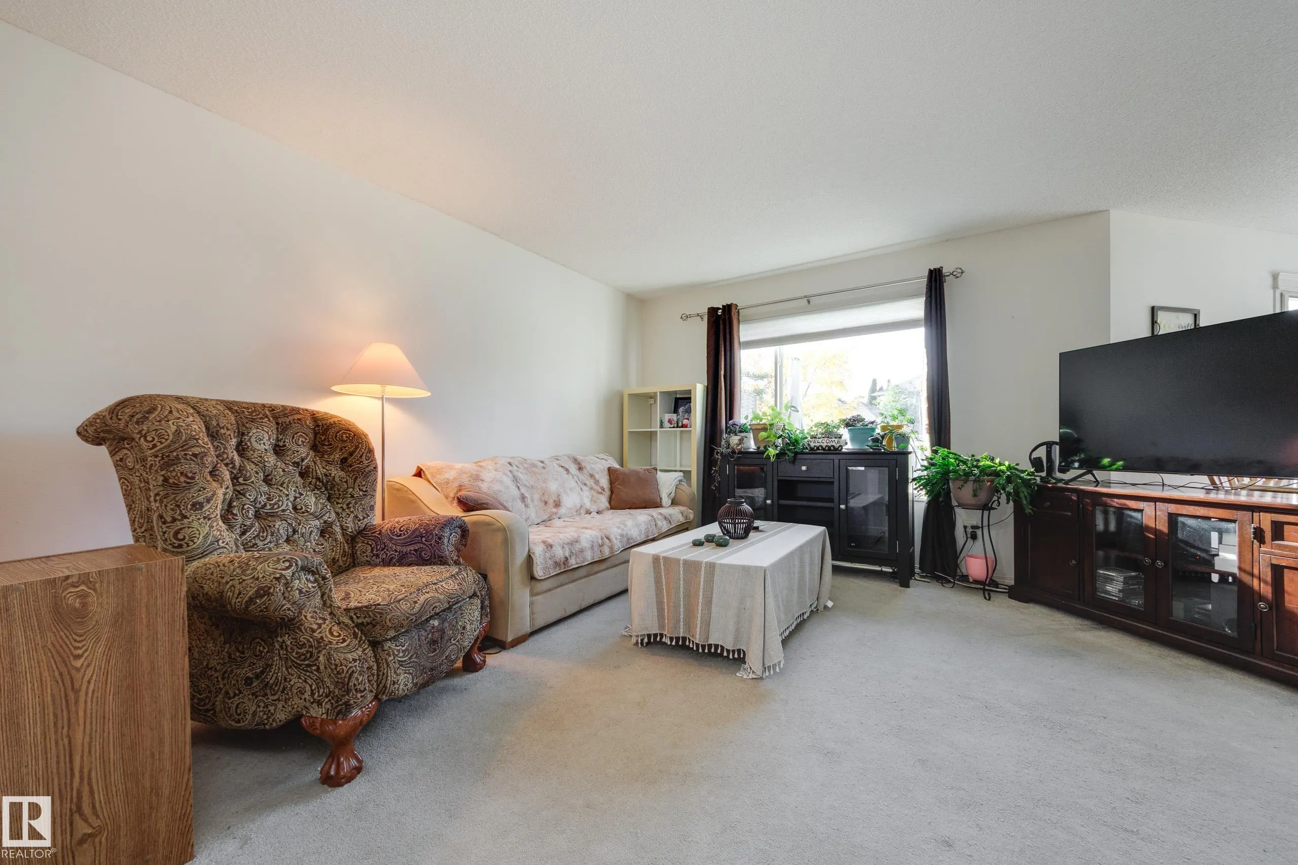 553 GLENWRIGHT Crescent