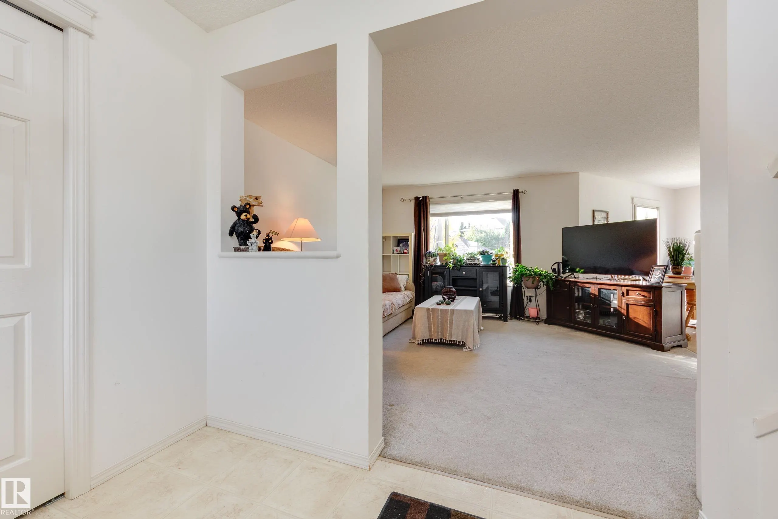 553 GLENWRIGHT Crescent