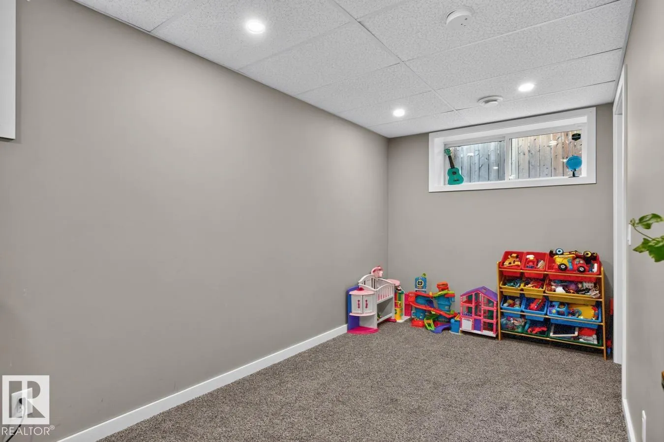 411 SIMMONDS Way