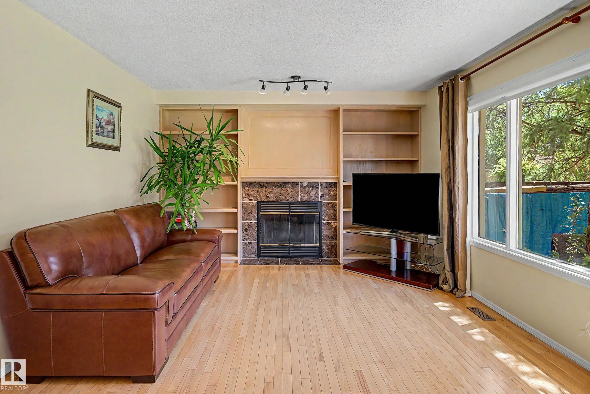 425 BUCHANAN Road