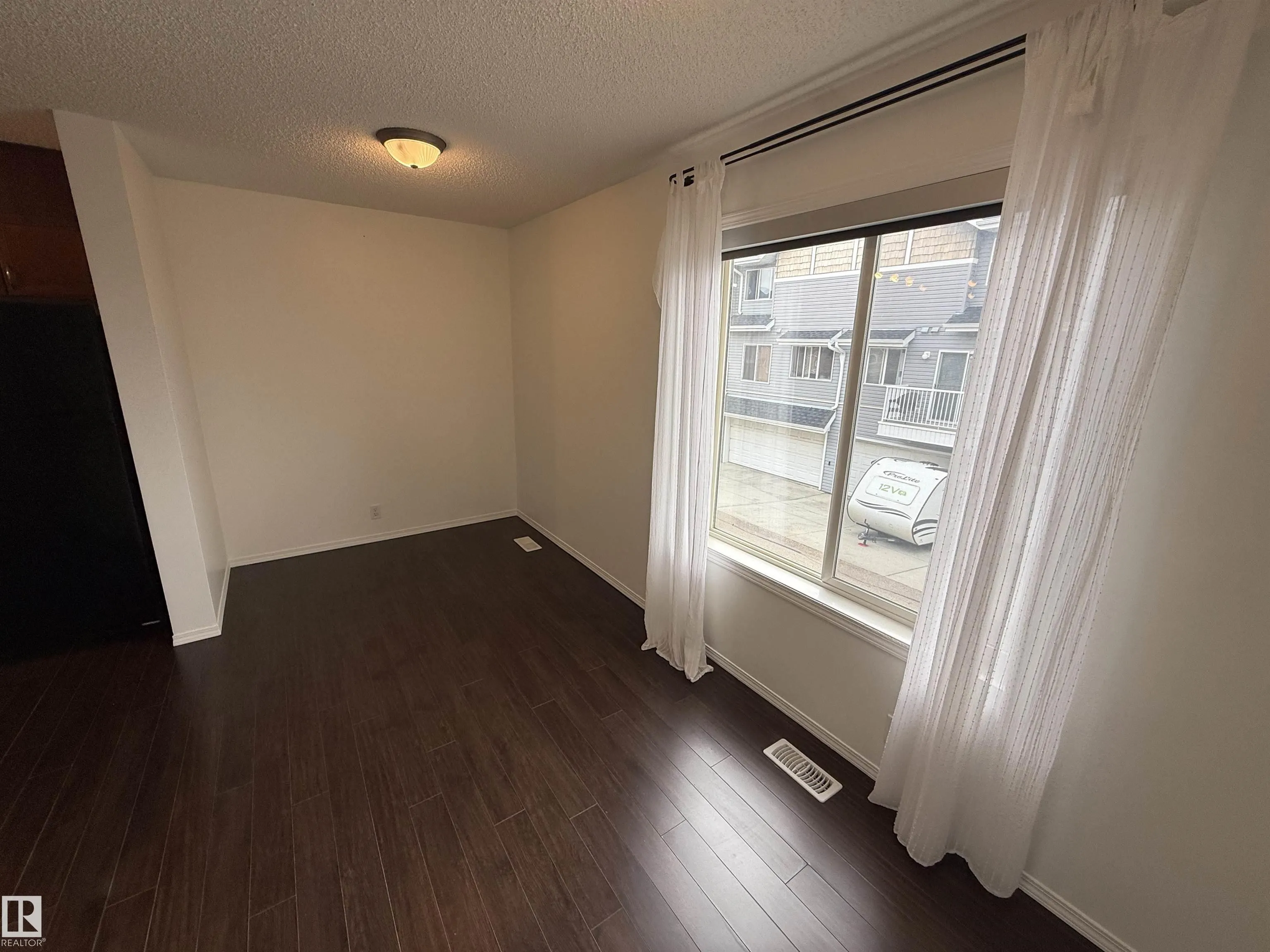 3075 TRELLE Crescent