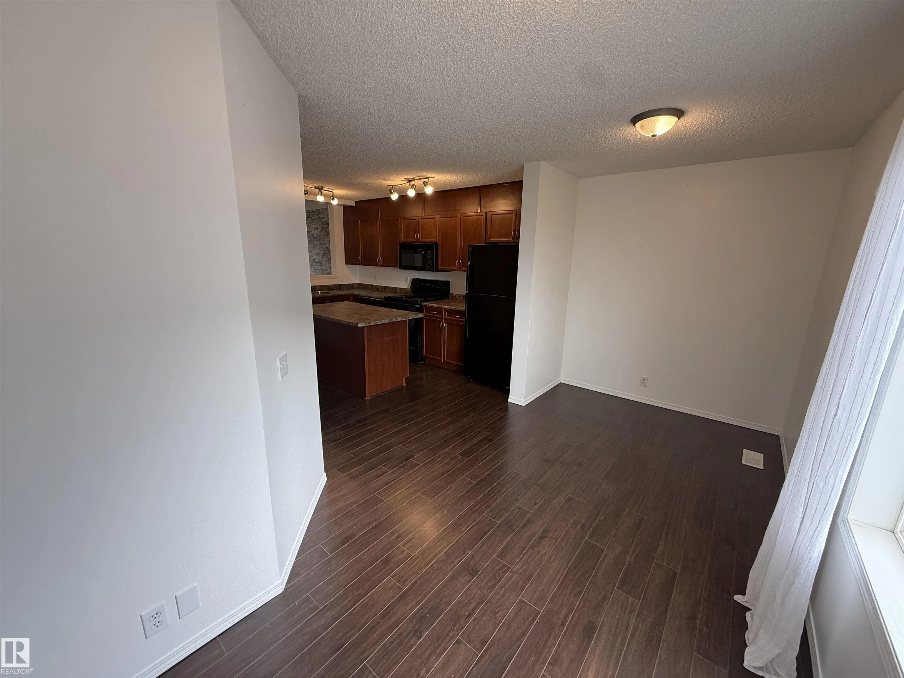 3075 TRELLE Crescent