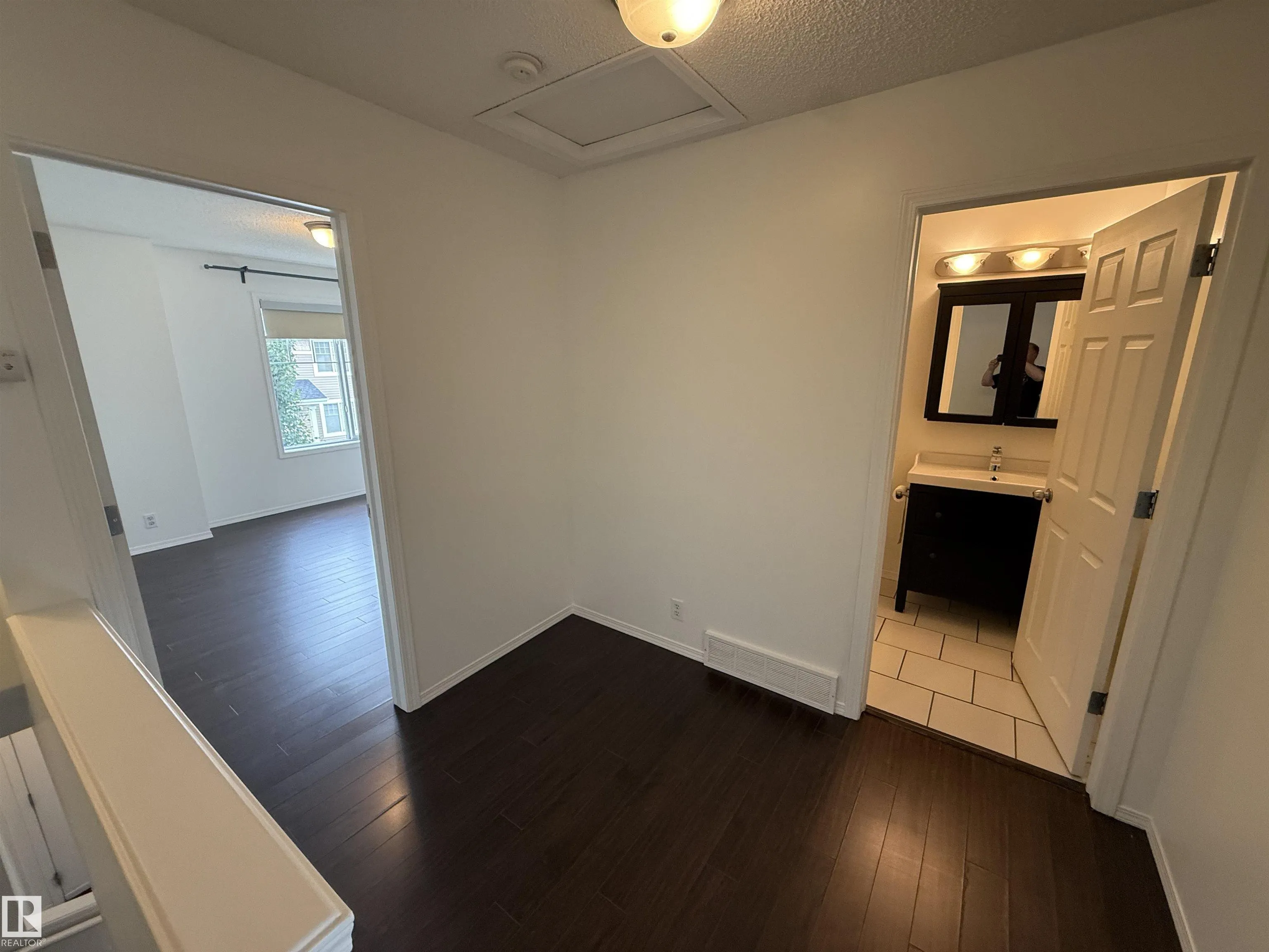 3075 TRELLE Crescent