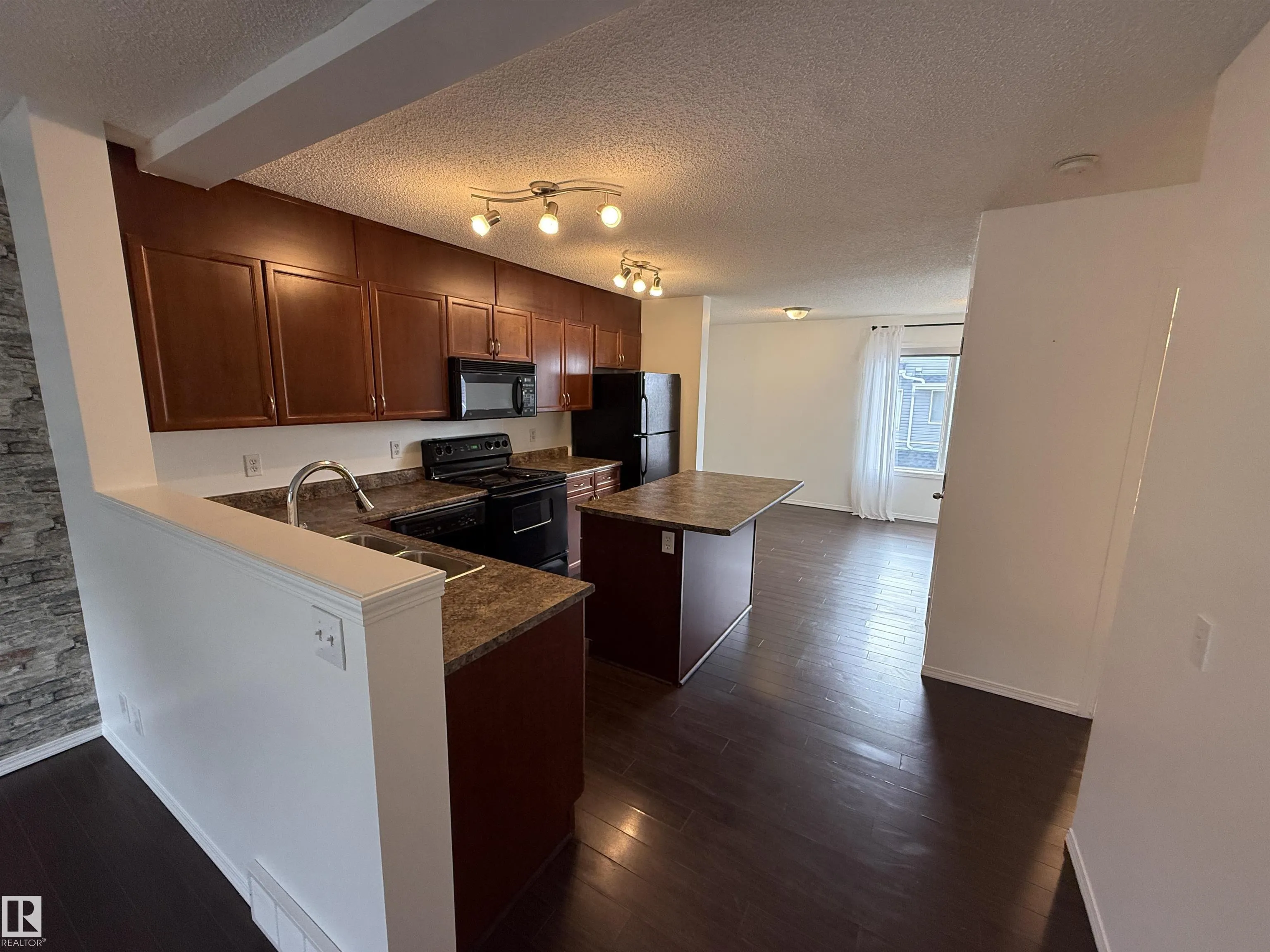 3075 TRELLE Crescent