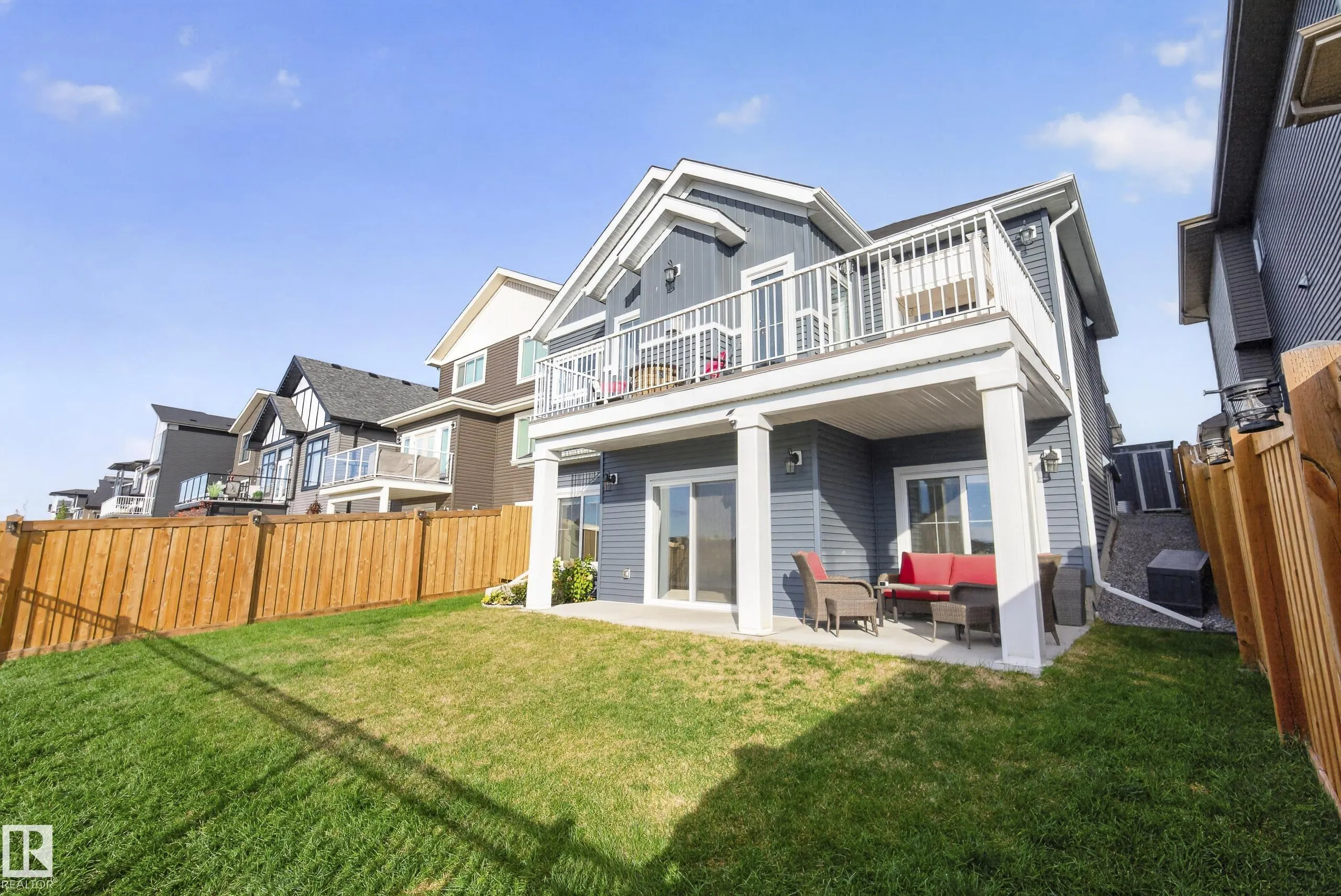 55 EDGEFIELD Way
