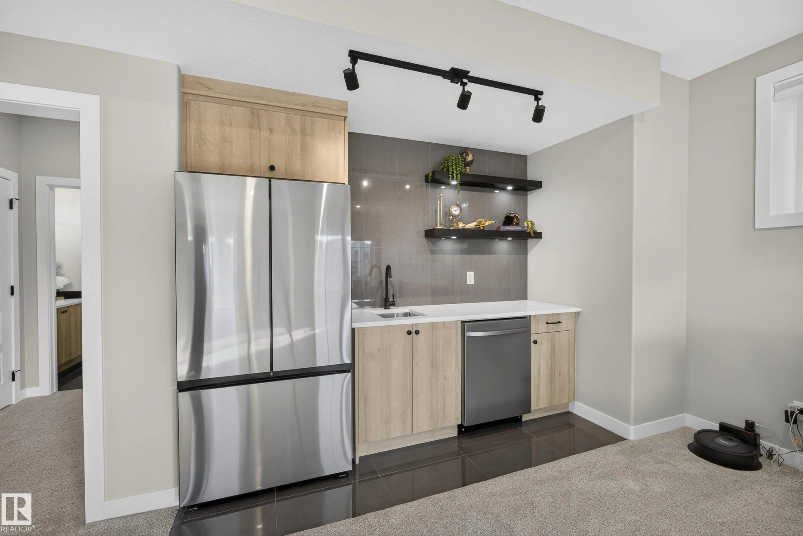 55 EDGEFIELD Way