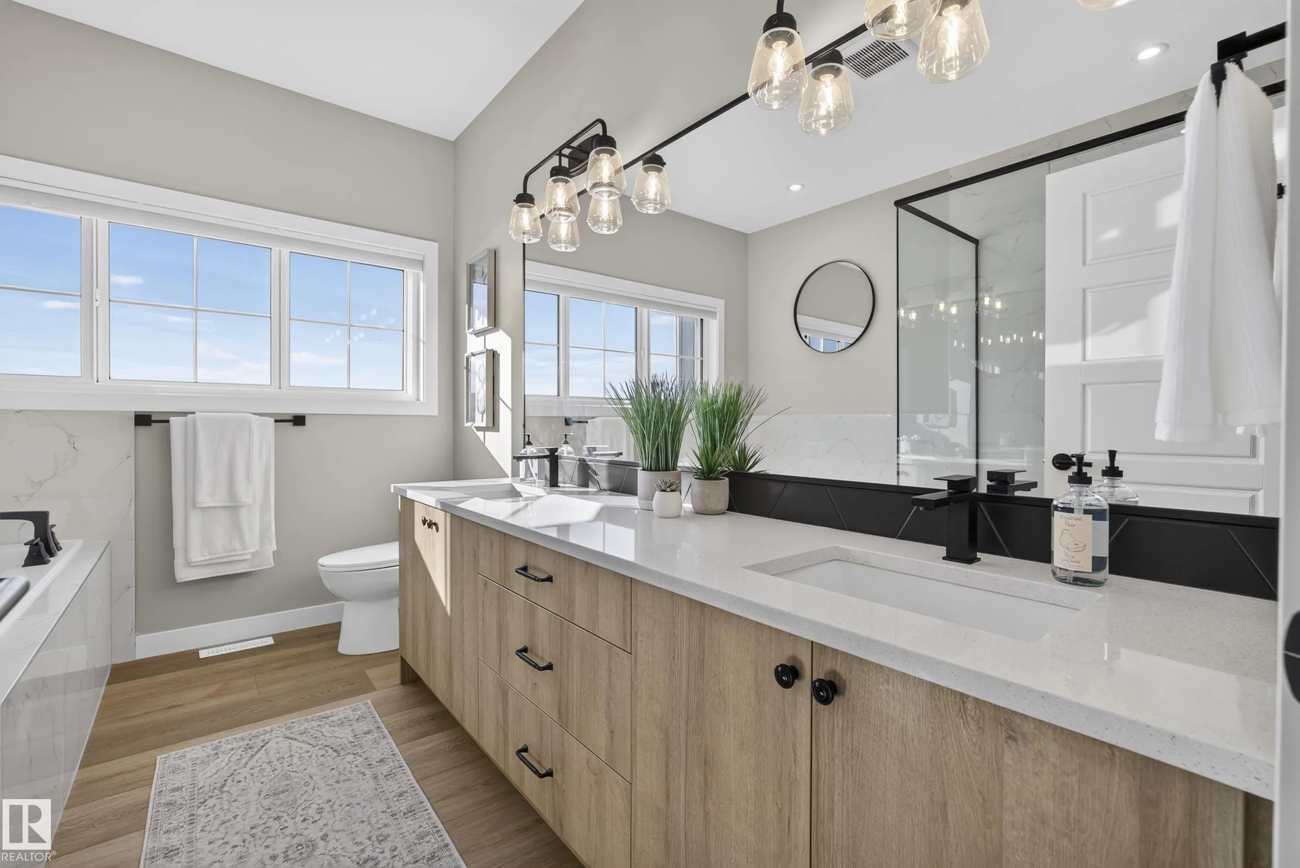 55 EDGEFIELD Way