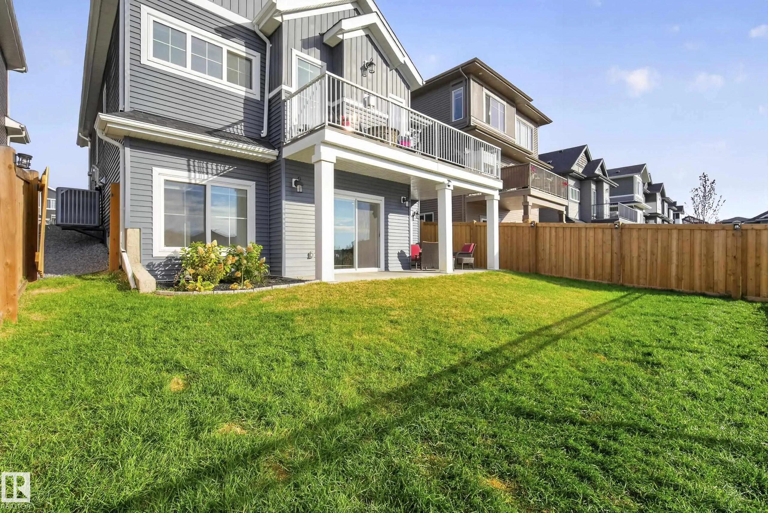 55 EDGEFIELD Way