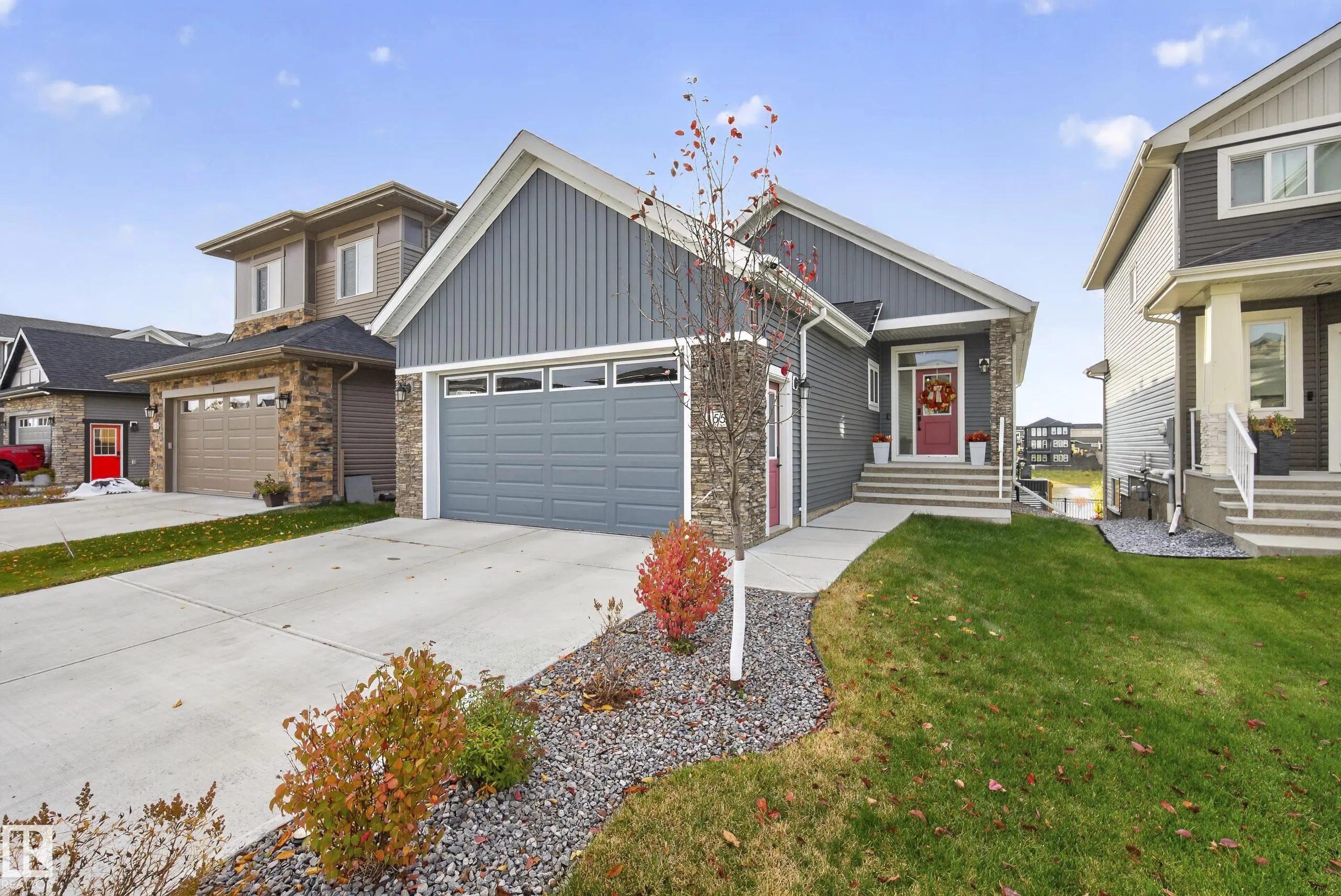 55 EDGEFIELD Way