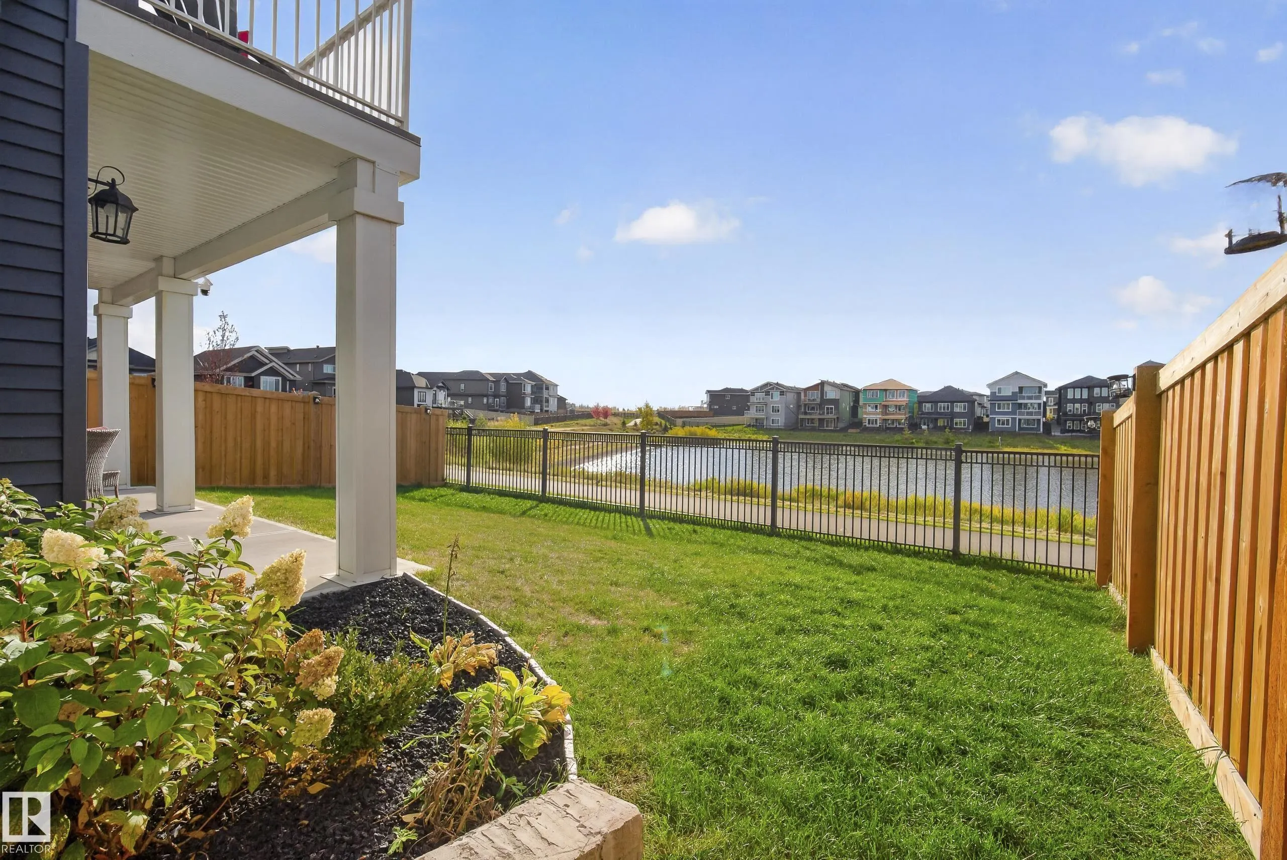 55 EDGEFIELD Way