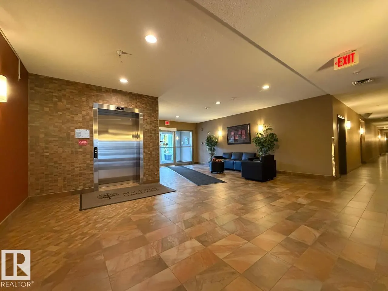 226 MACEWAN Road