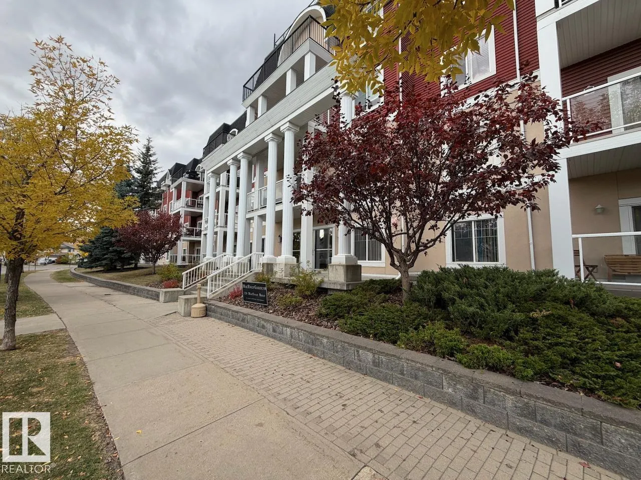 226 MACEWAN Road