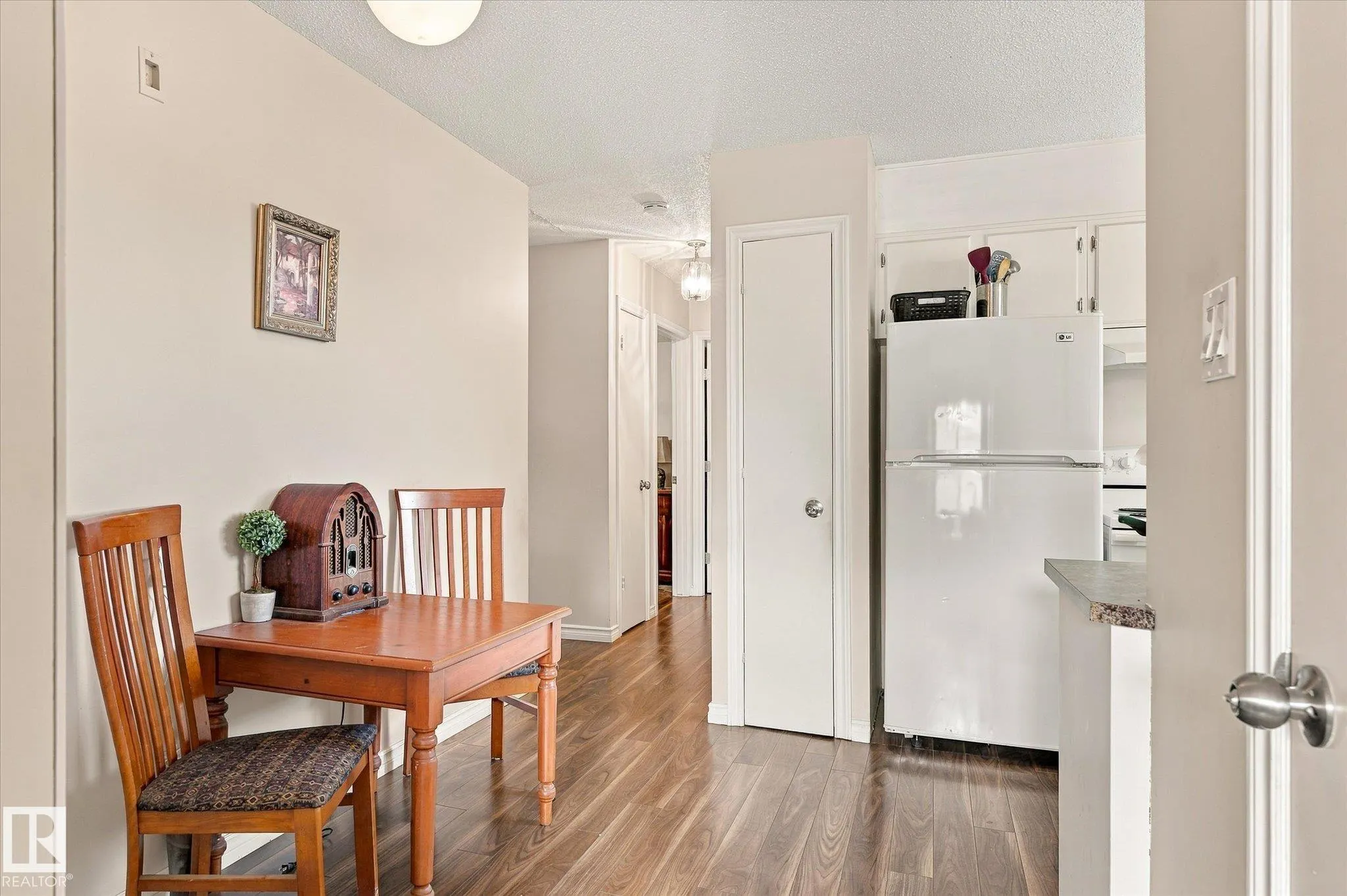5 MARCHAND Place
