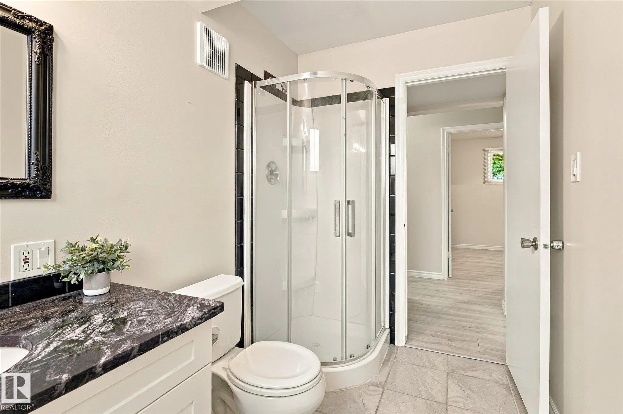 5 MARCHAND Place