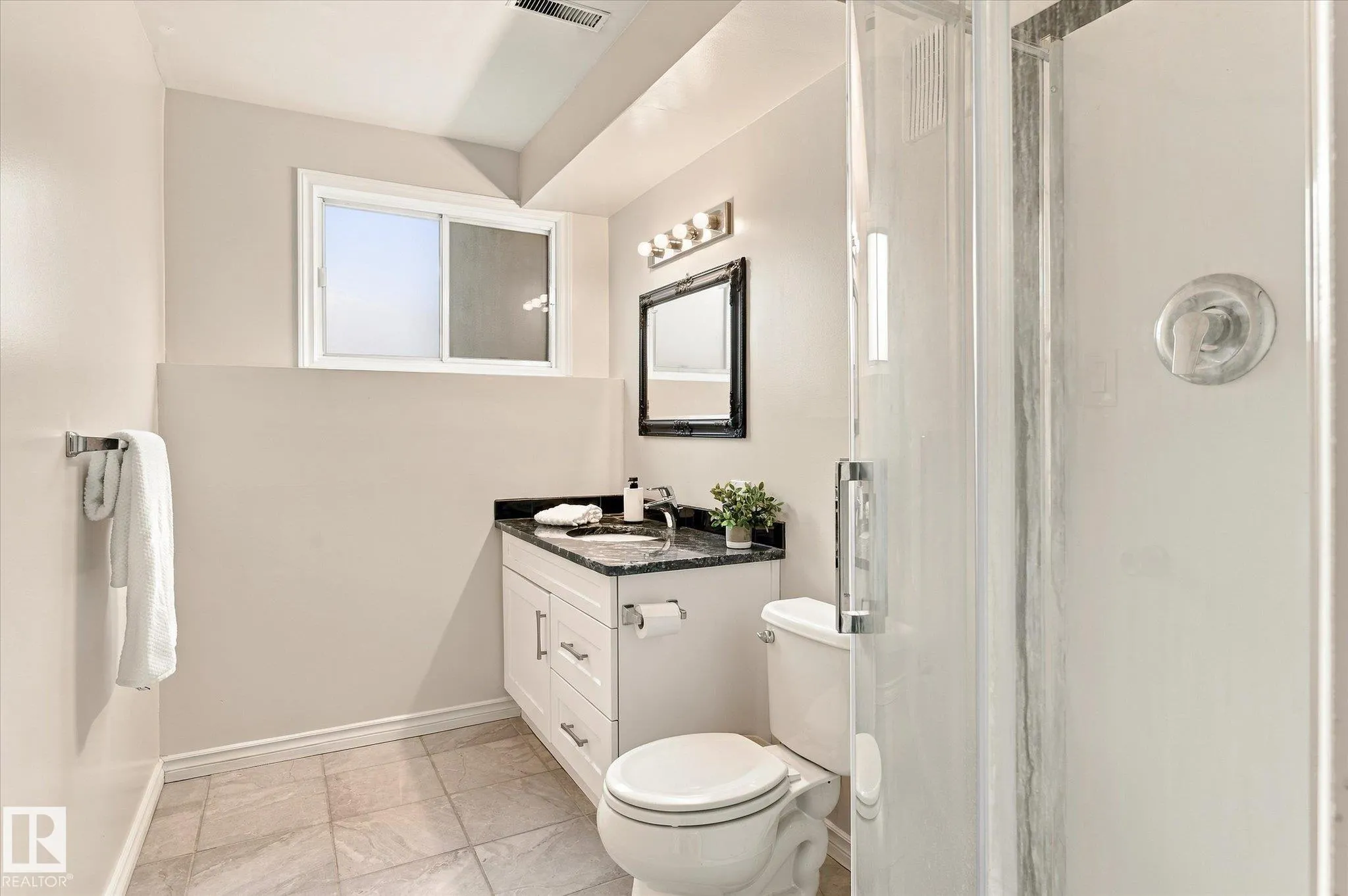 5 MARCHAND Place