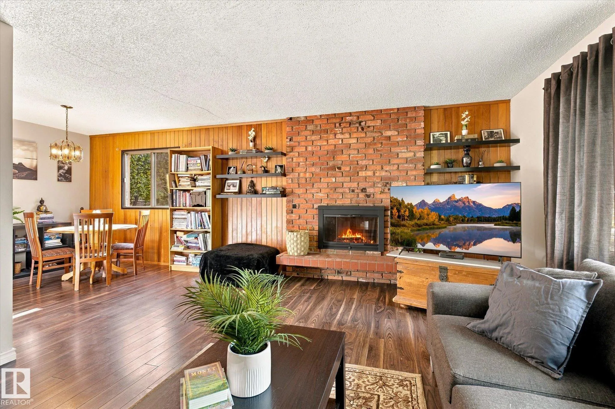 5 MARCHAND Place