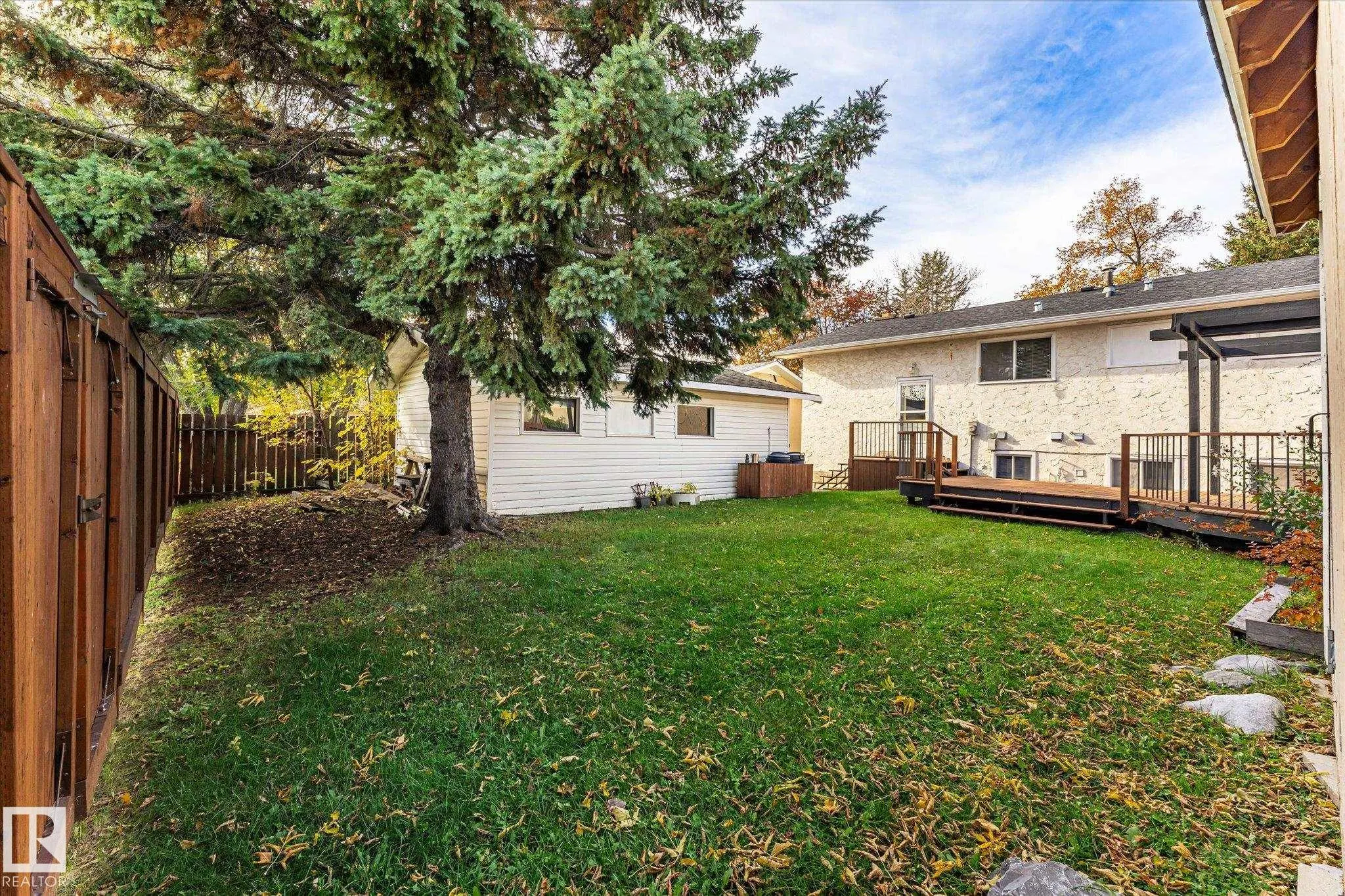 5 MARCHAND Place