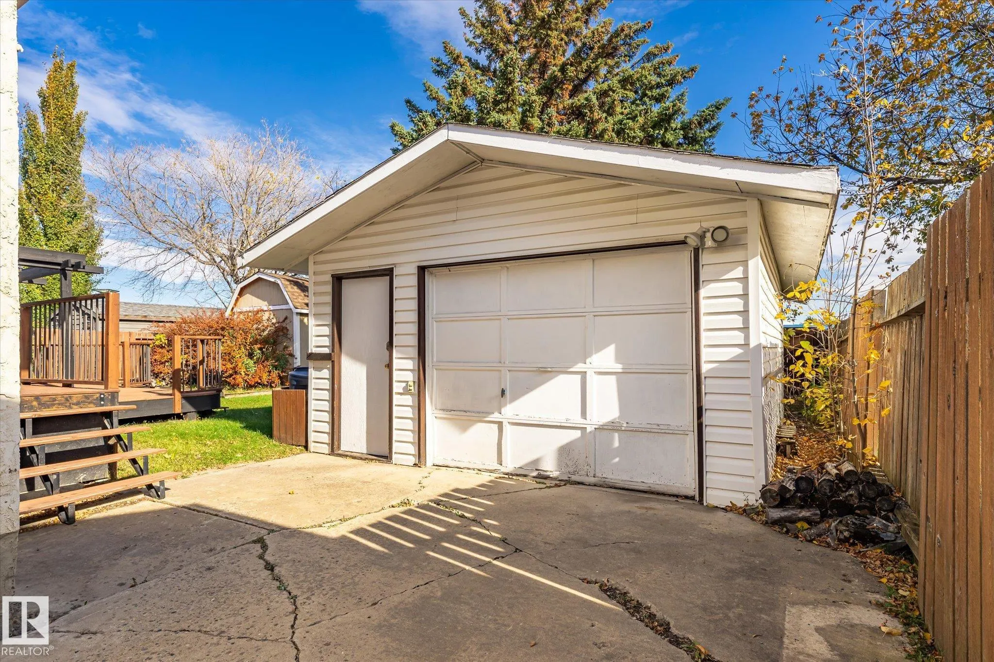 5 MARCHAND Place