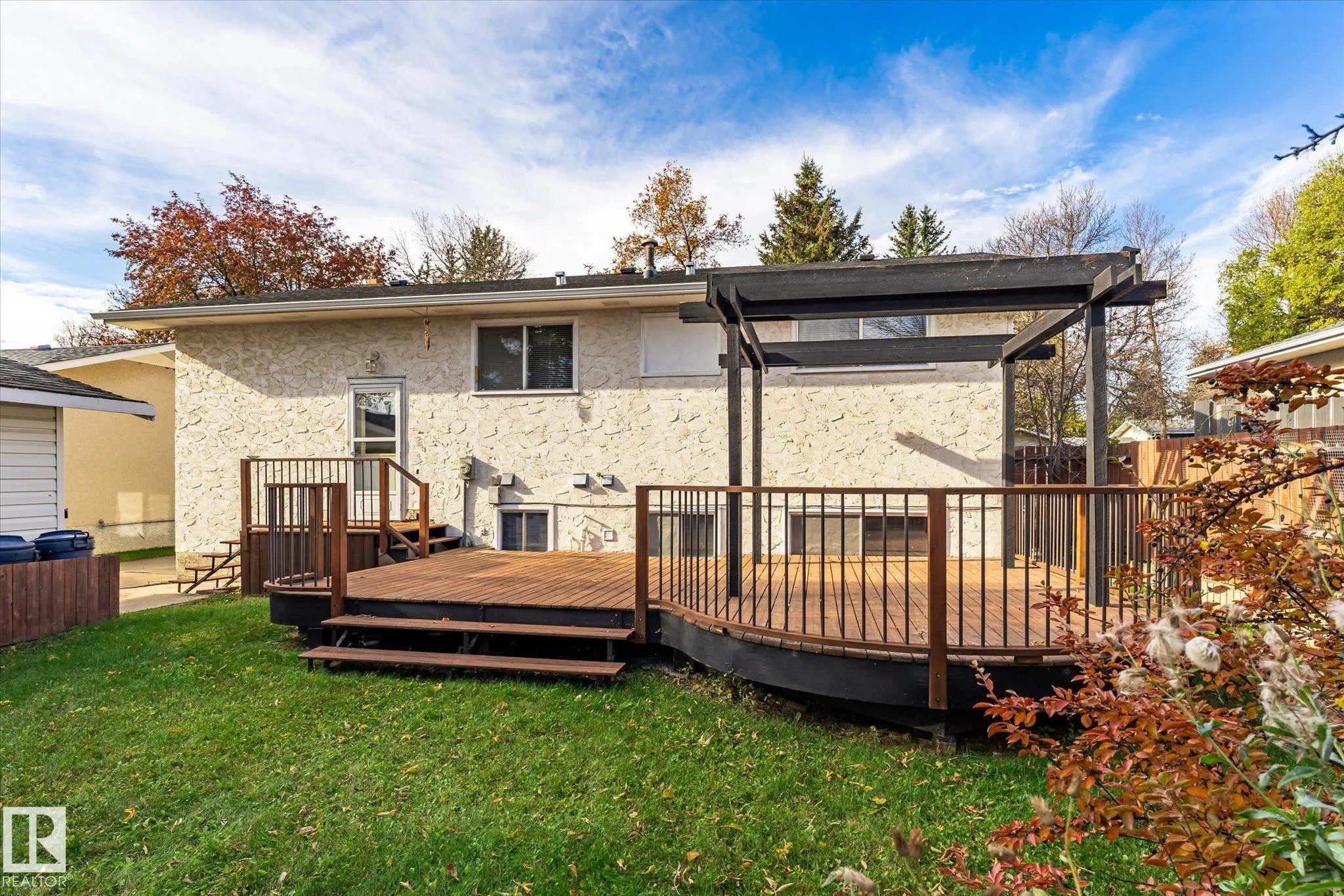 5 MARCHAND Place