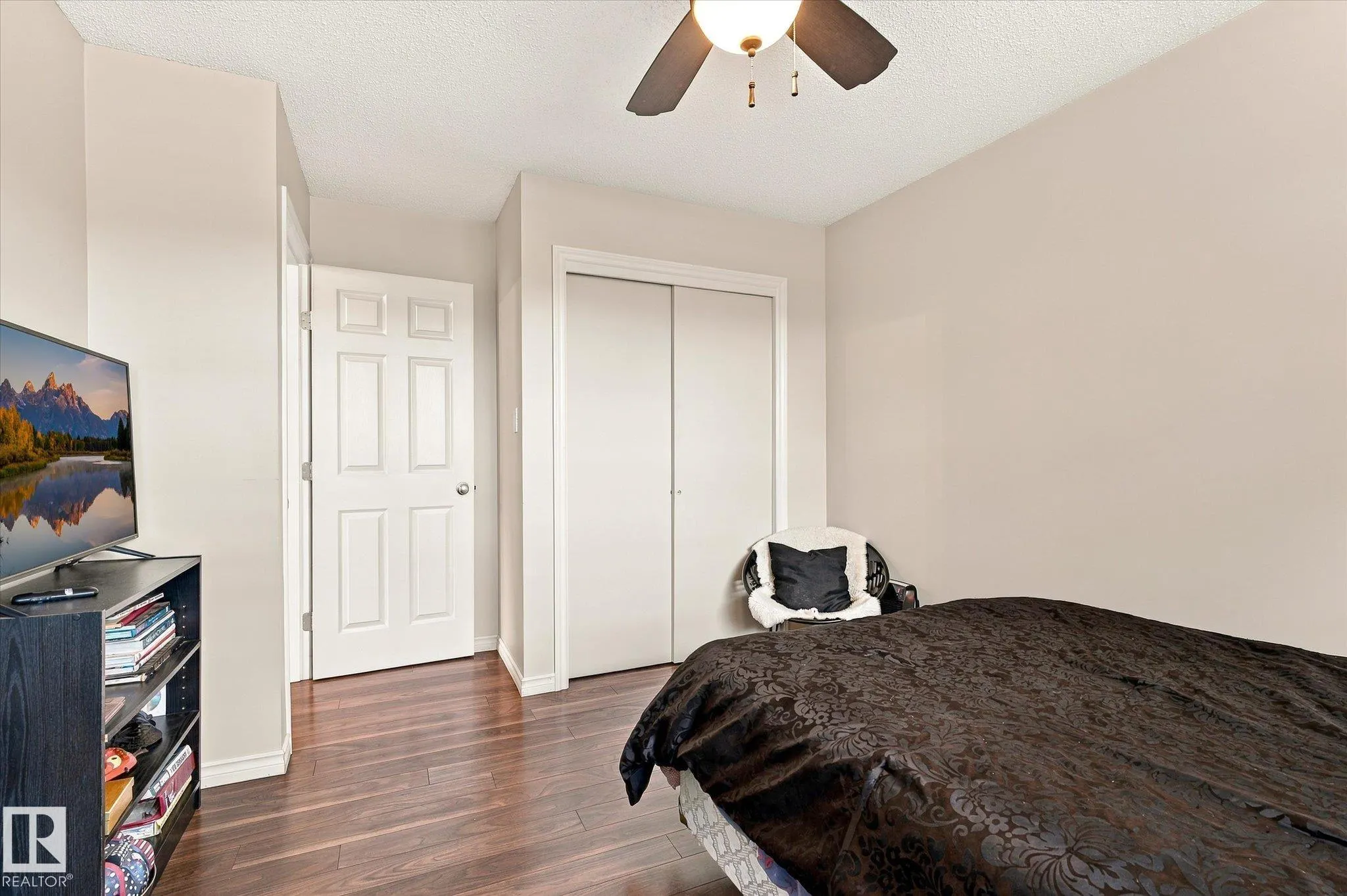 5 MARCHAND Place