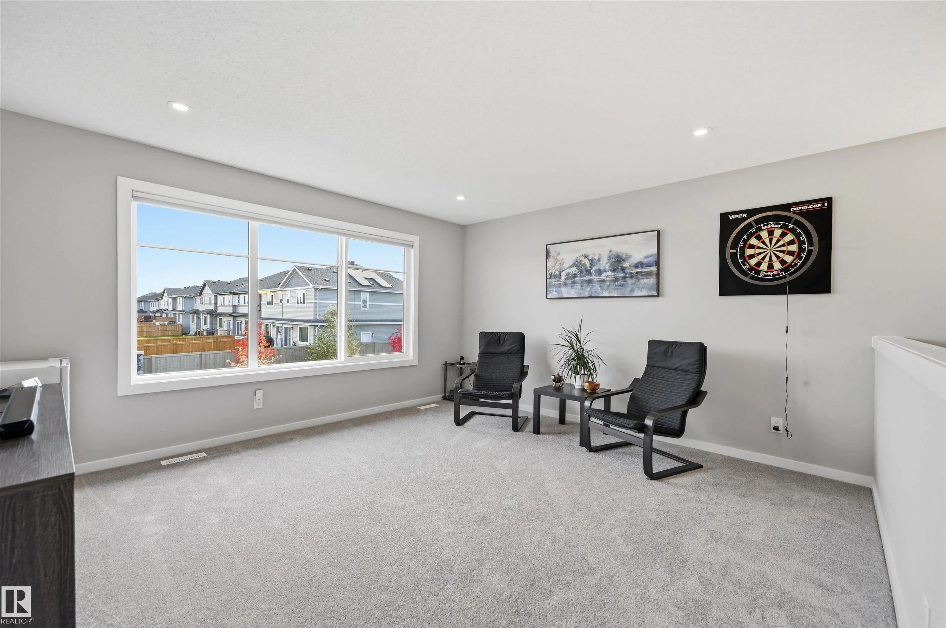 168 LARCH Crescent
