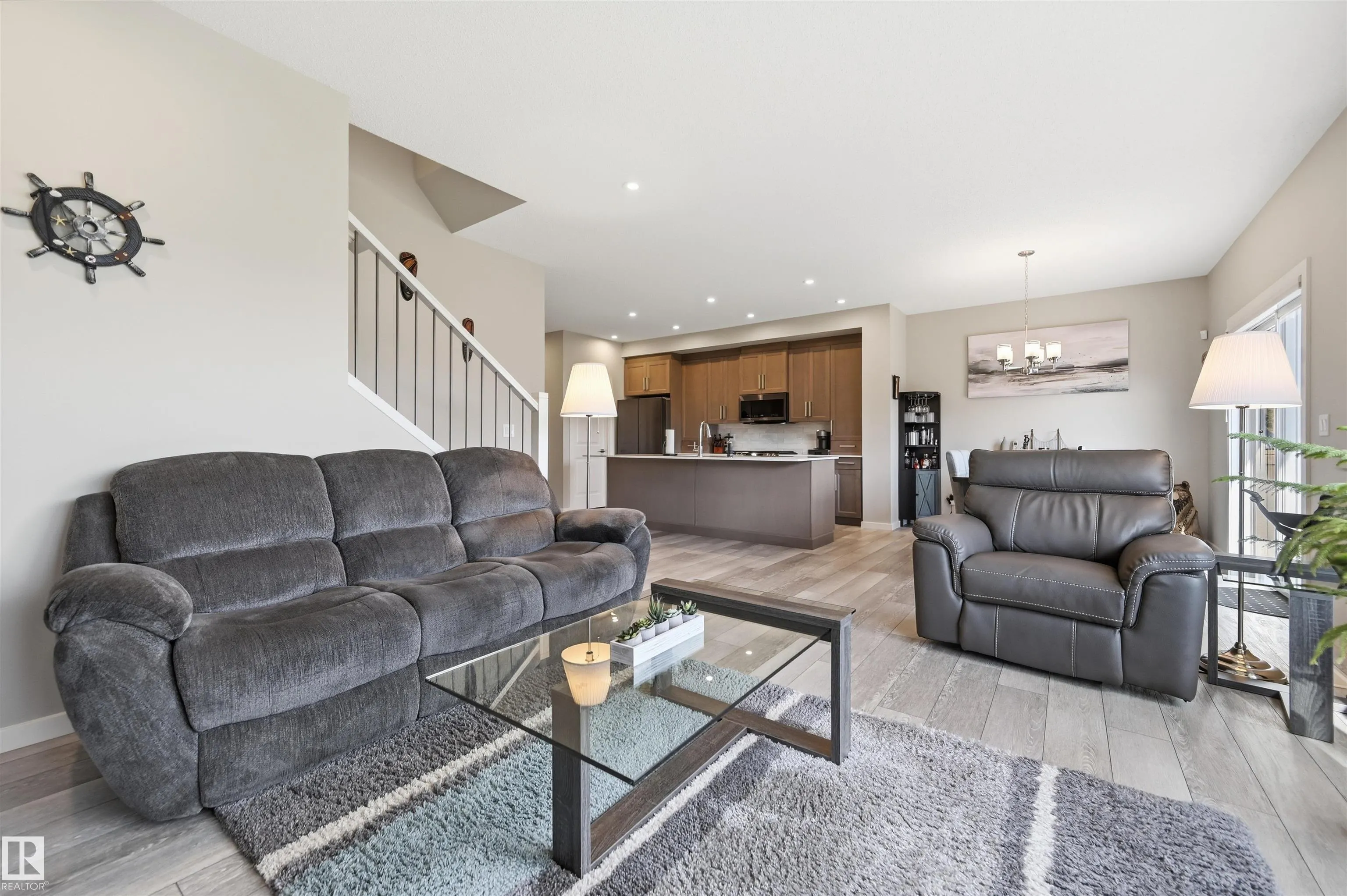168 LARCH Crescent