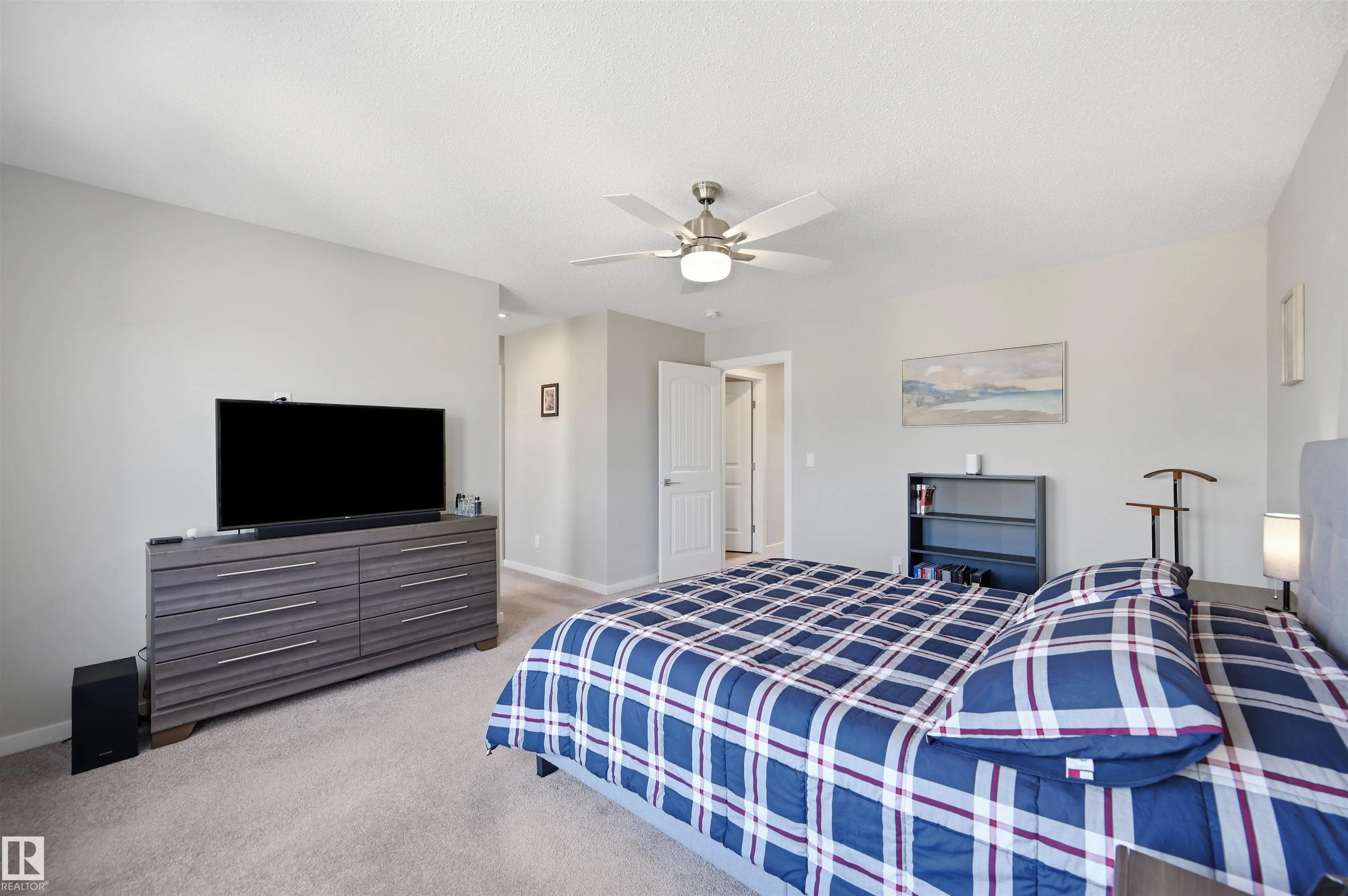 168 LARCH Crescent