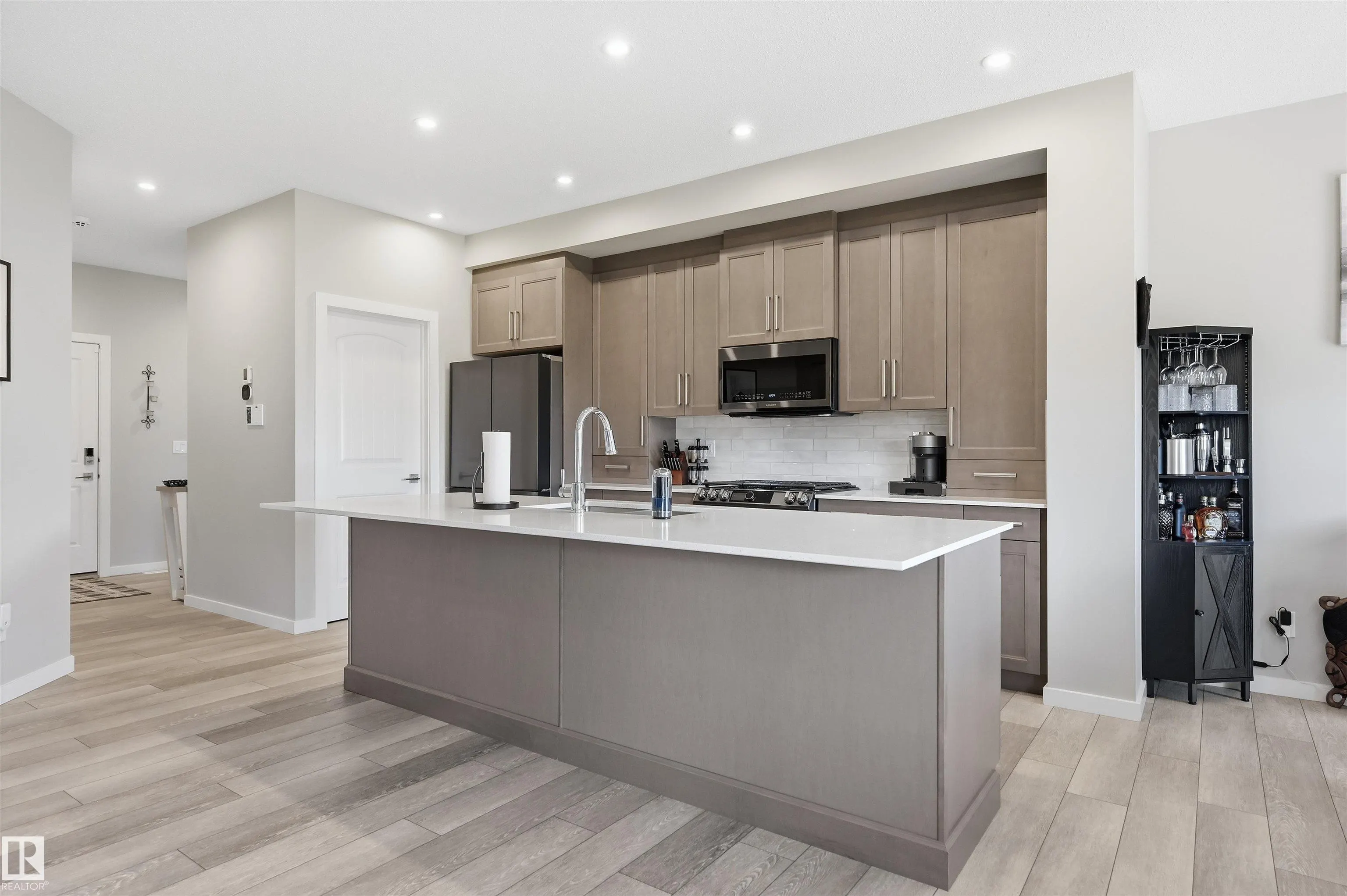 168 LARCH Crescent