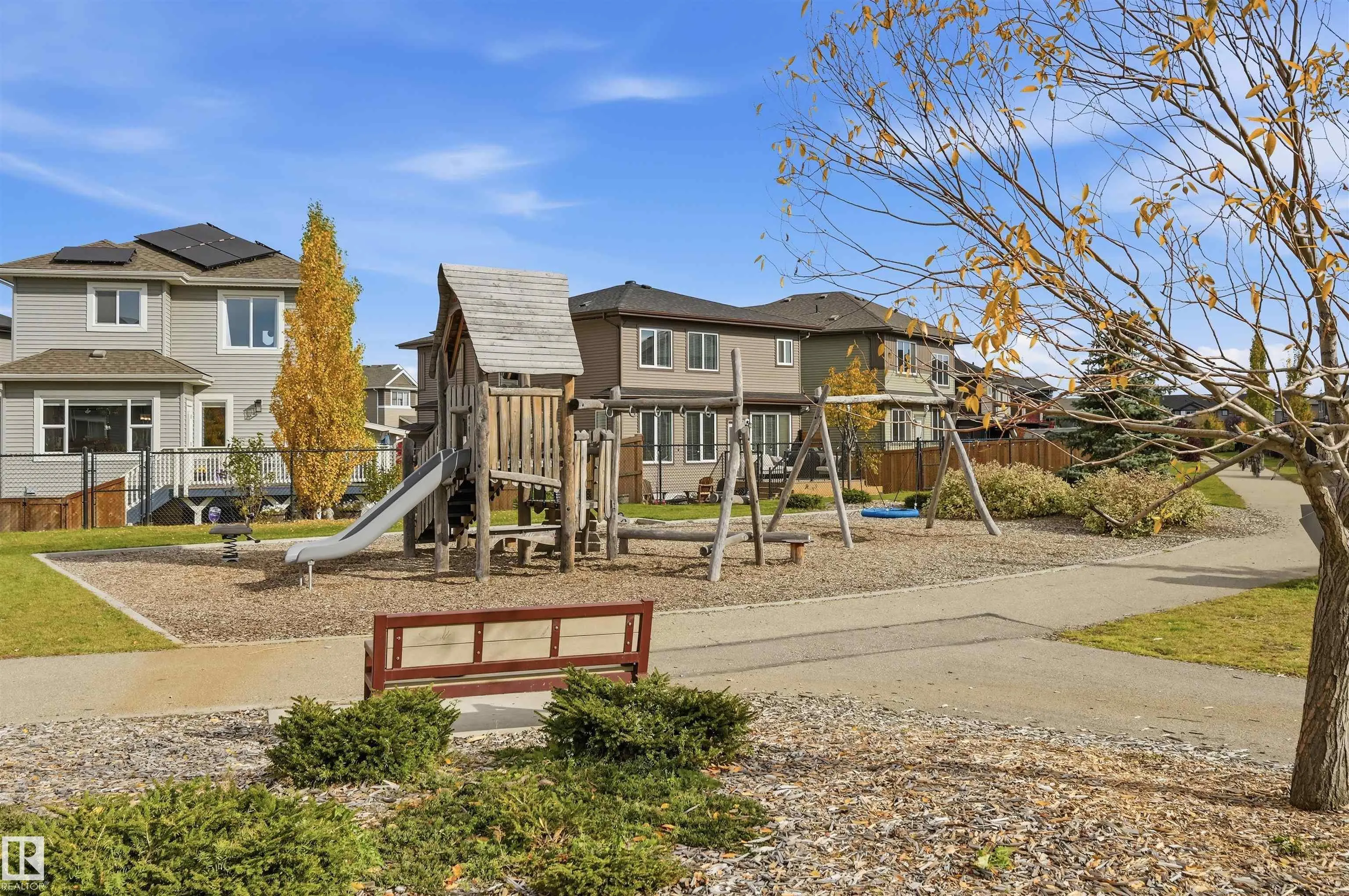 168 LARCH Crescent