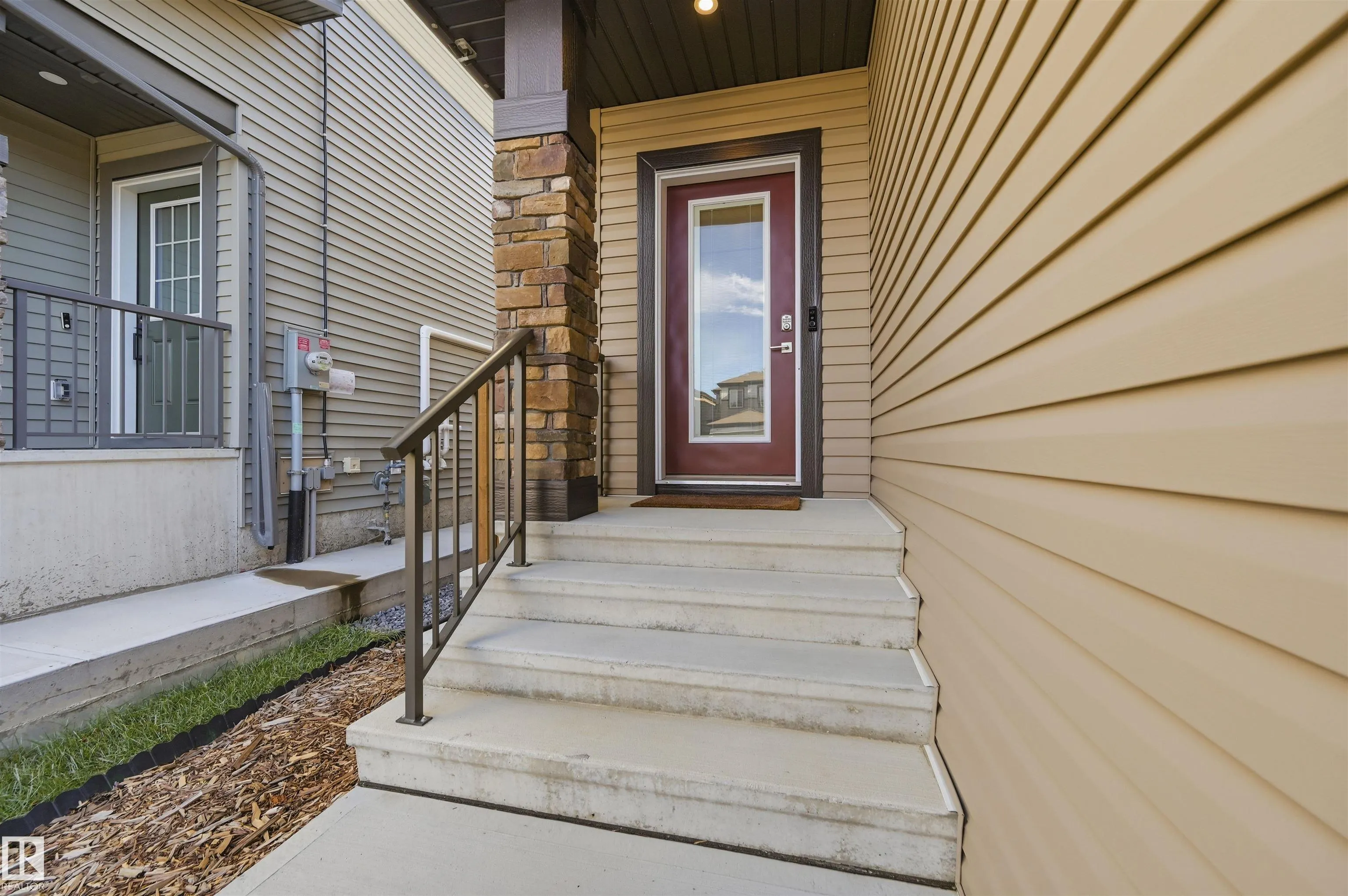 168 LARCH Crescent