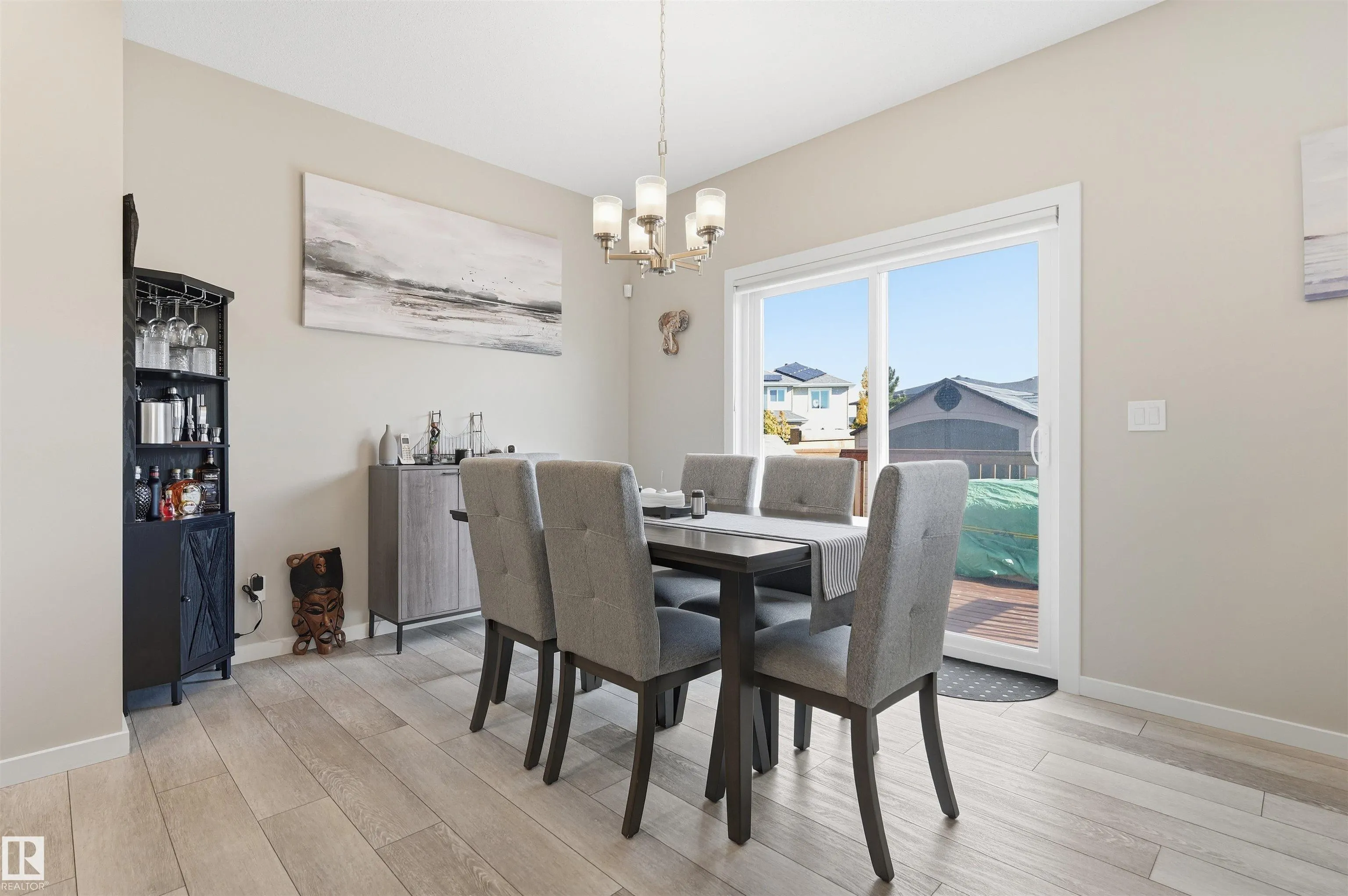 168 LARCH Crescent