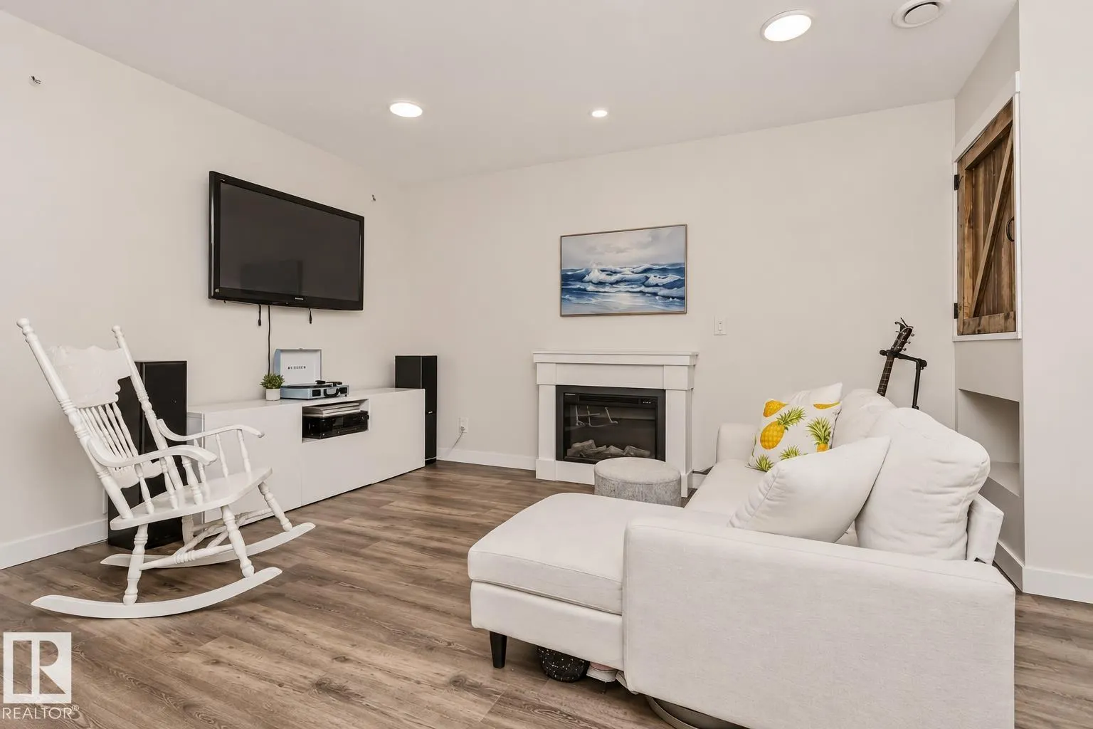 2115 TRUMPETER Way