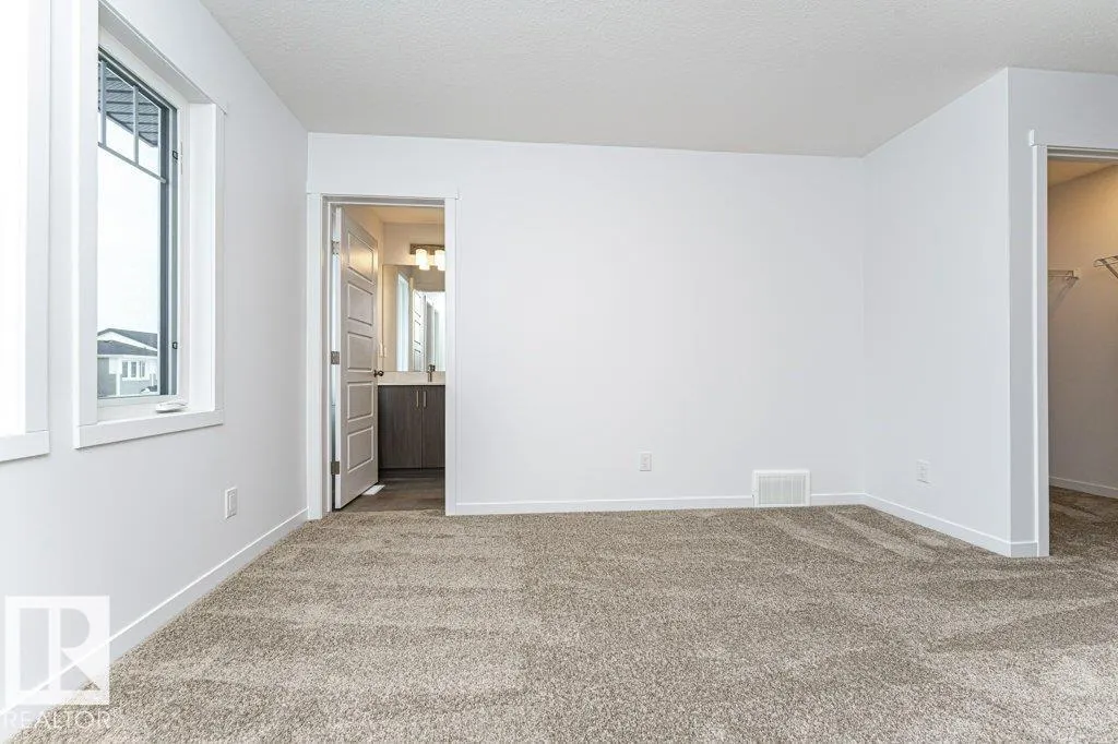 6407 63 St