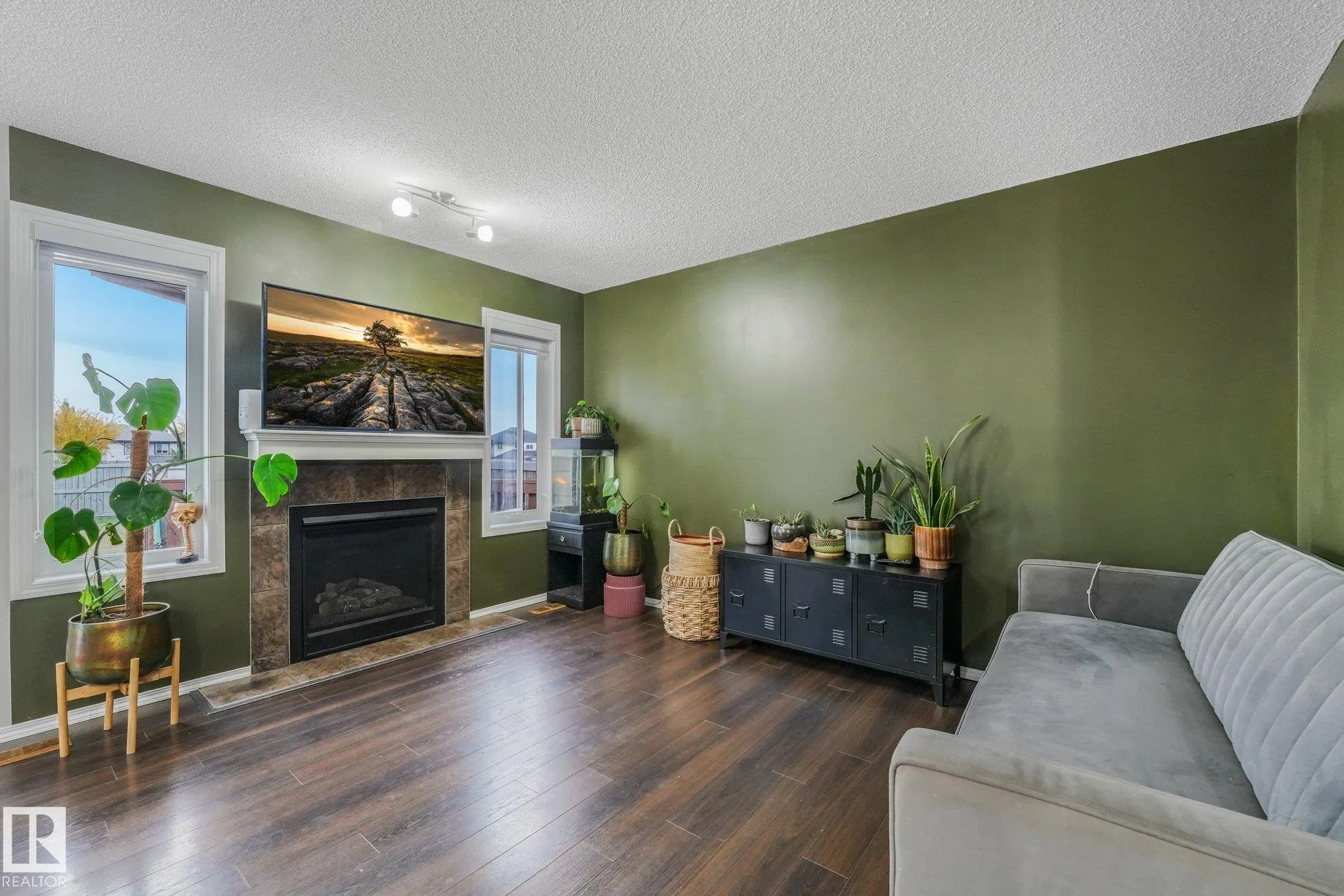 1947 118 Street