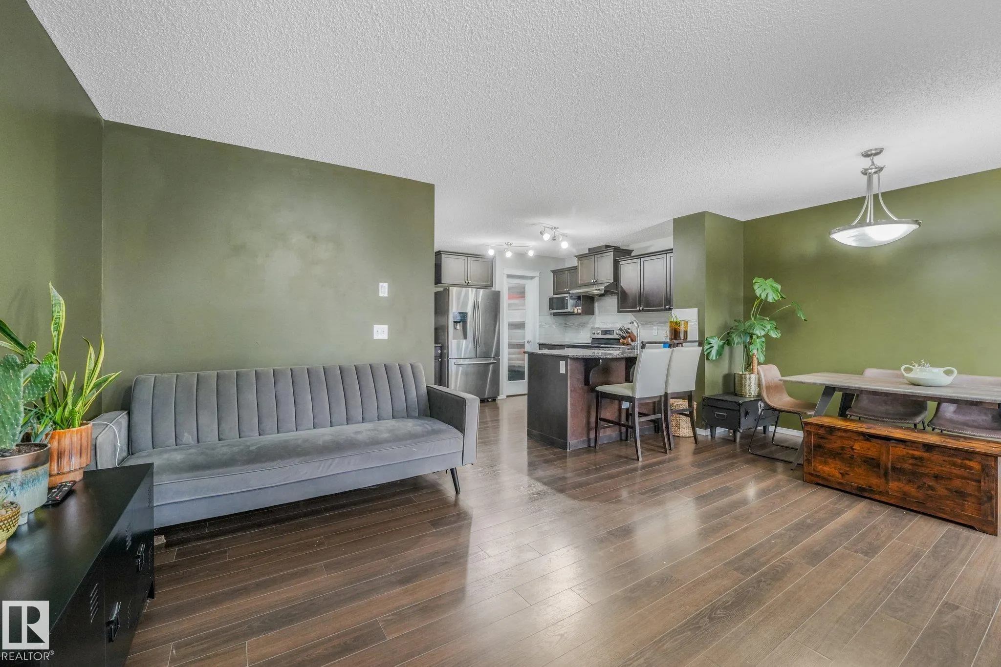 1947 118 Street