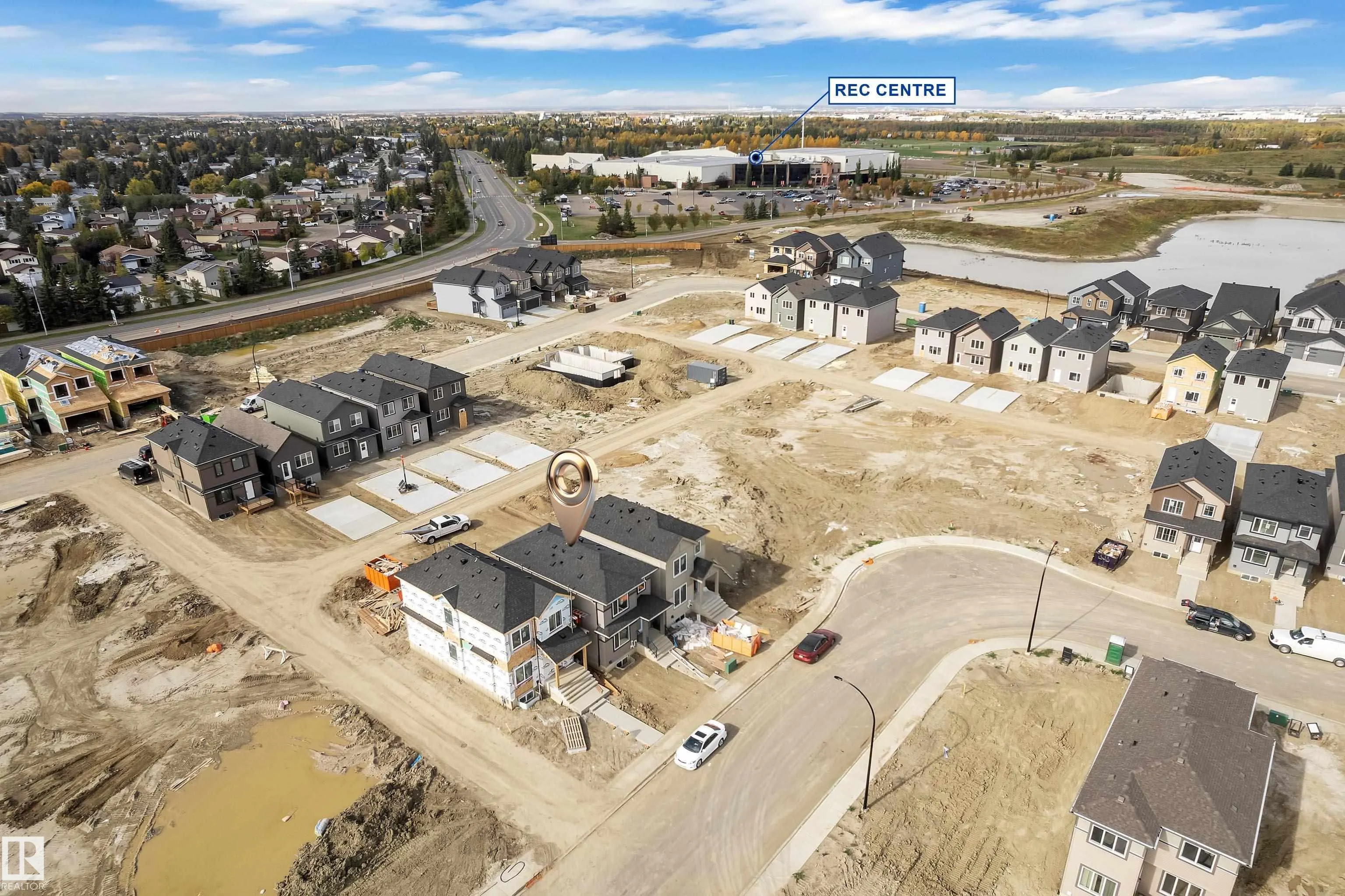 303 Falcon Crescent