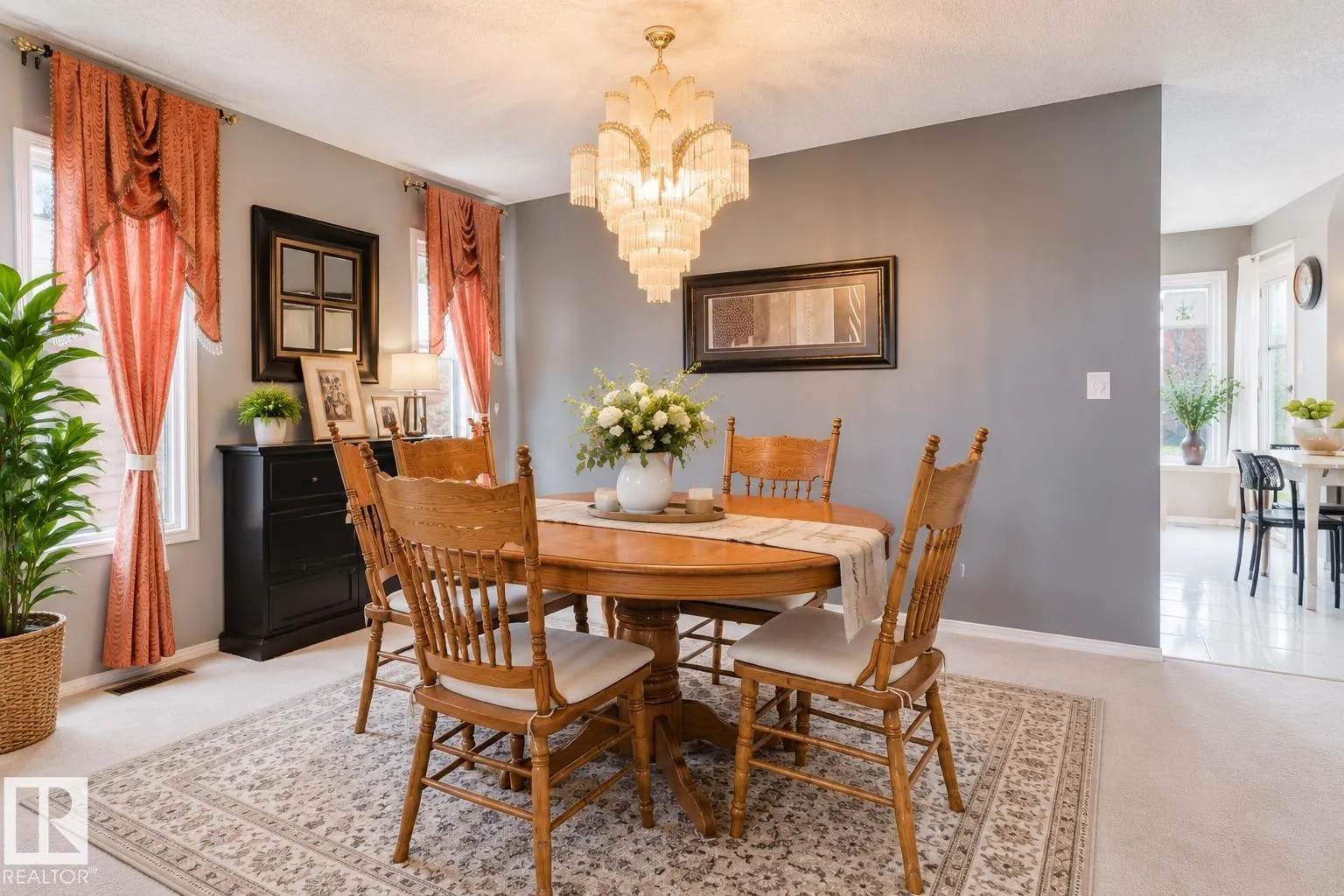 225 HEAGLE Crescent