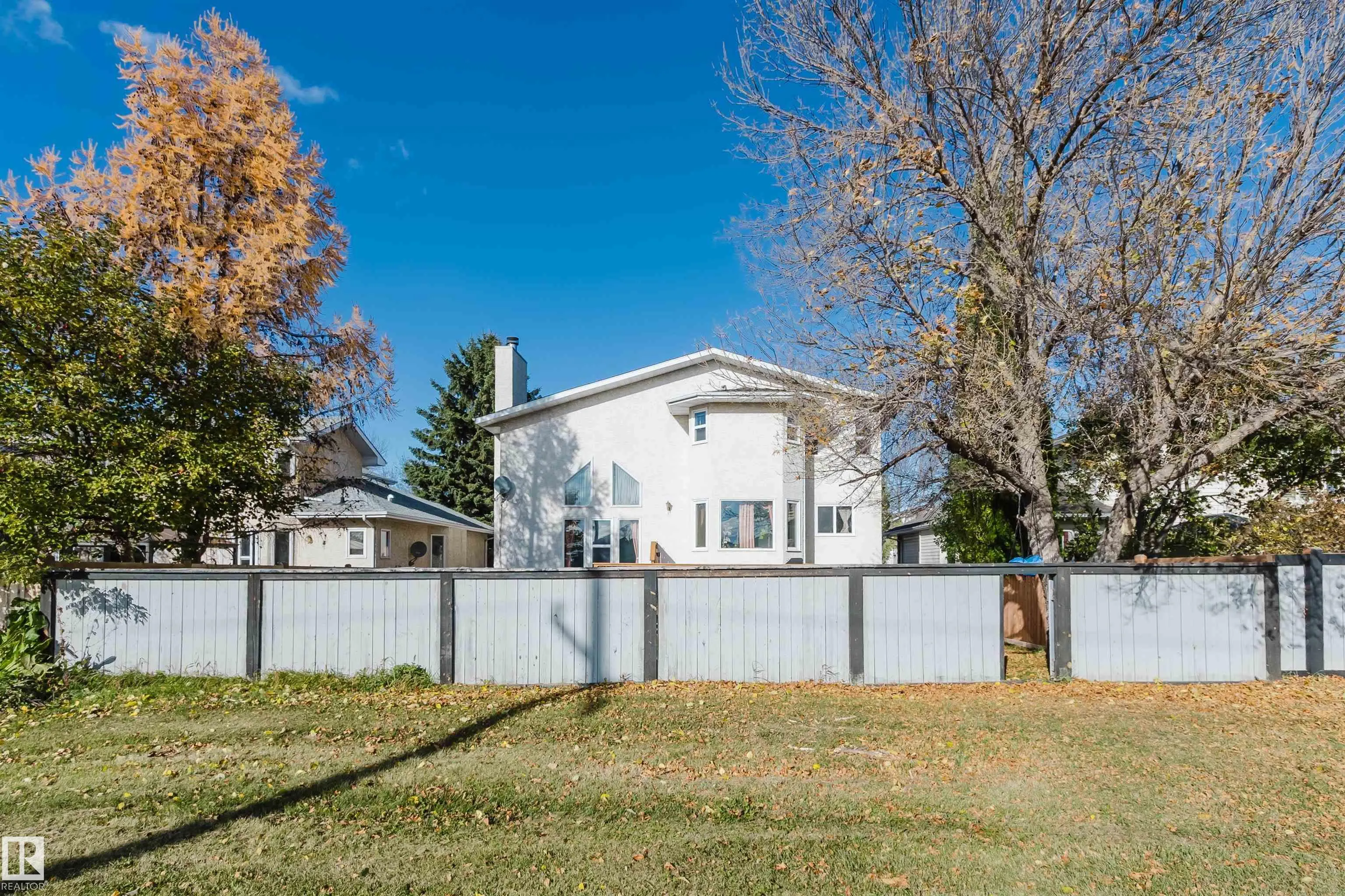 225 HEAGLE Crescent