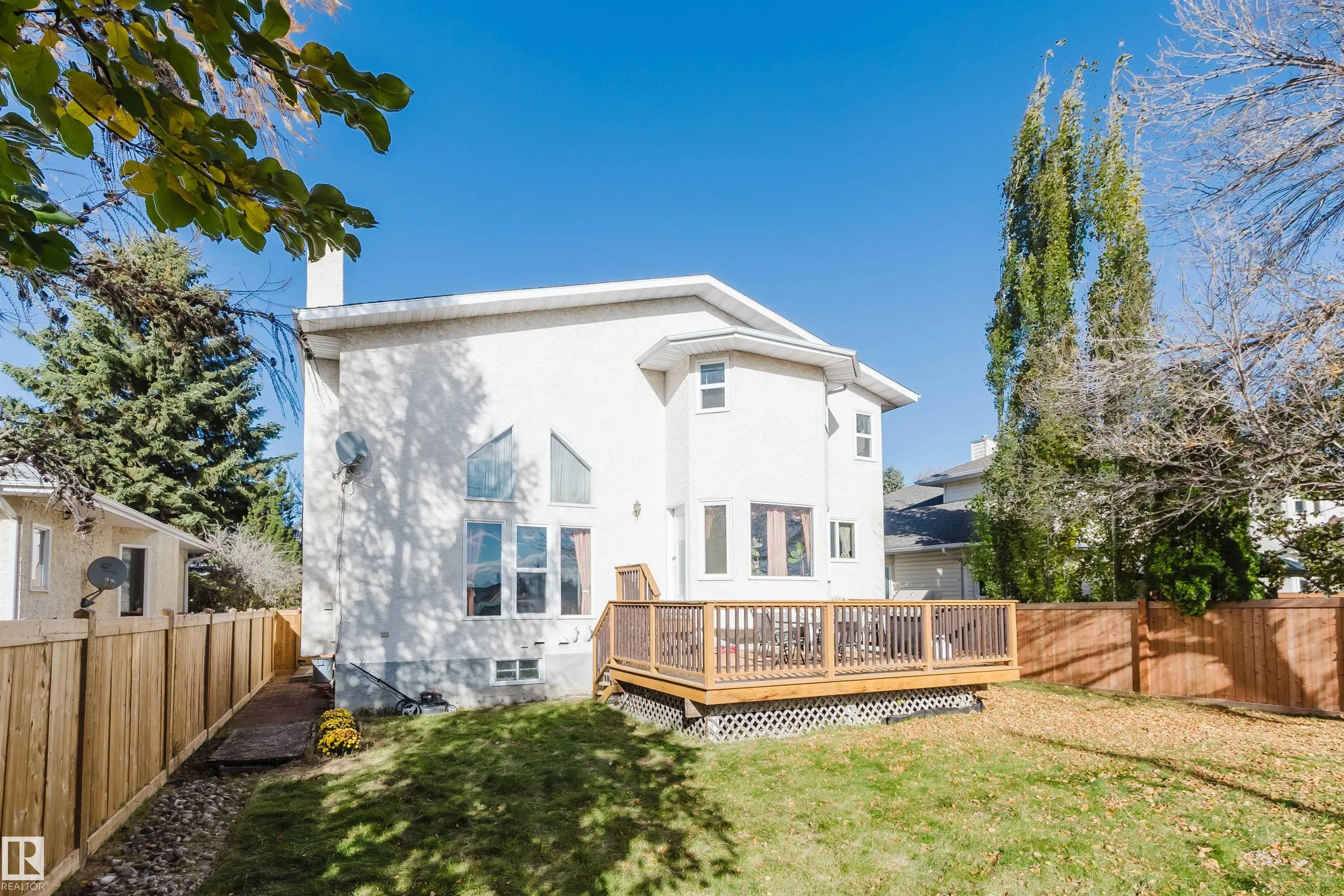 225 HEAGLE Crescent