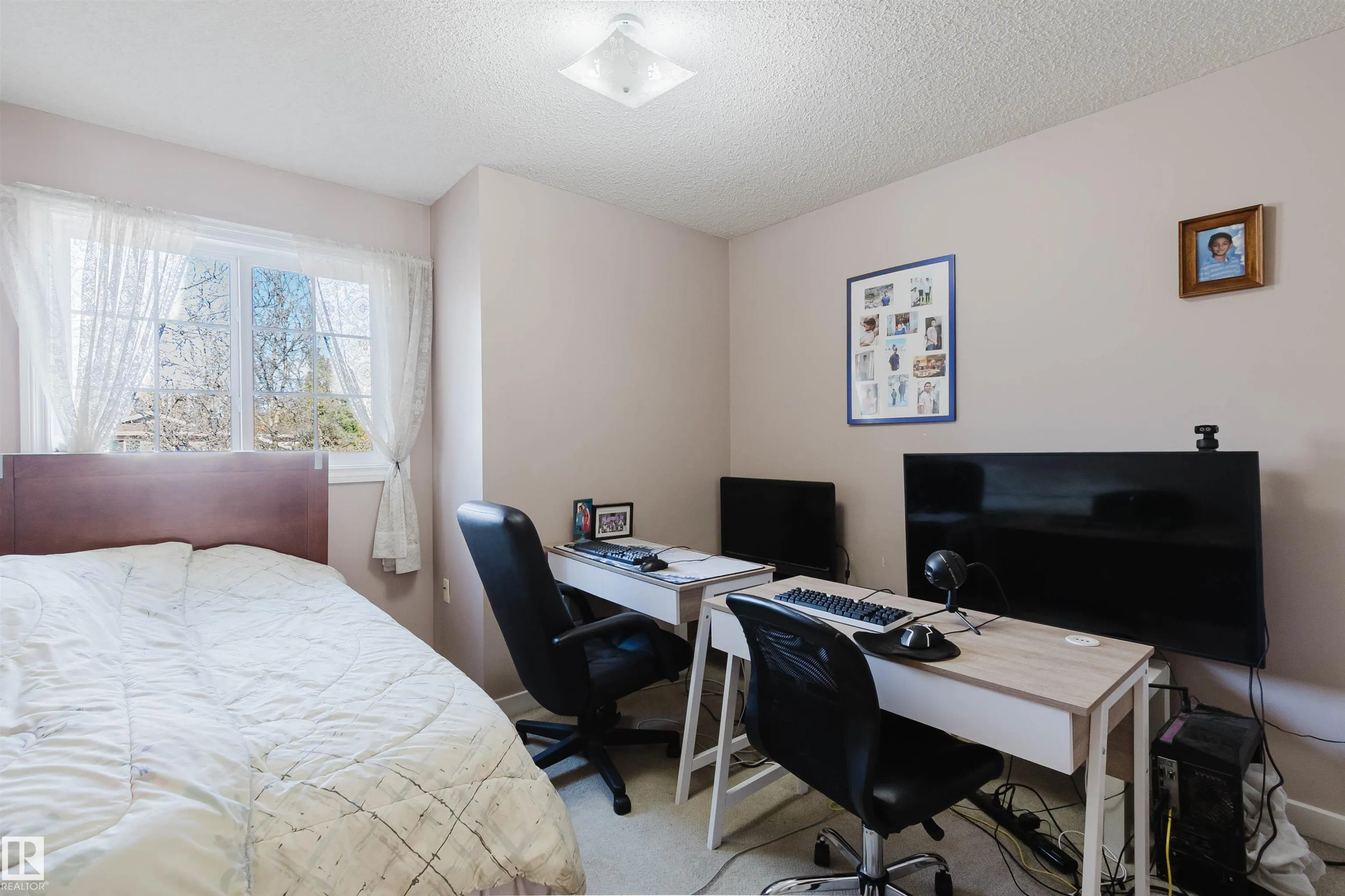 225 HEAGLE Crescent