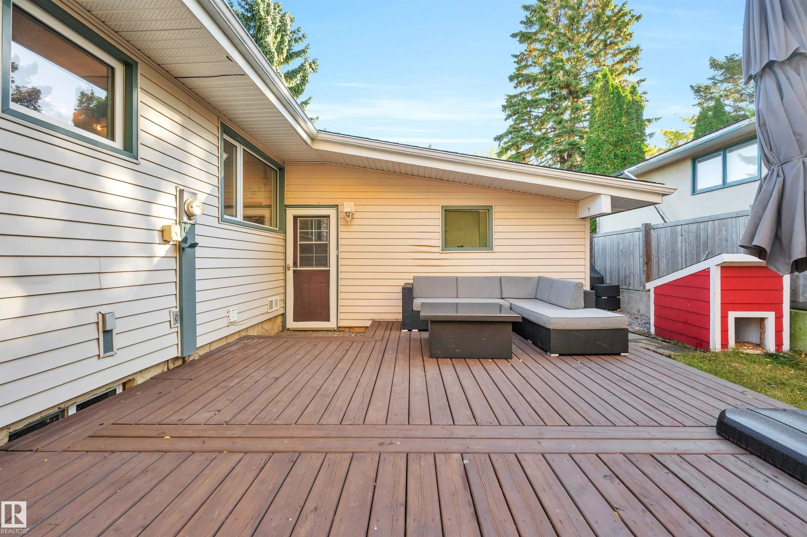 132 GARLAND Crescent