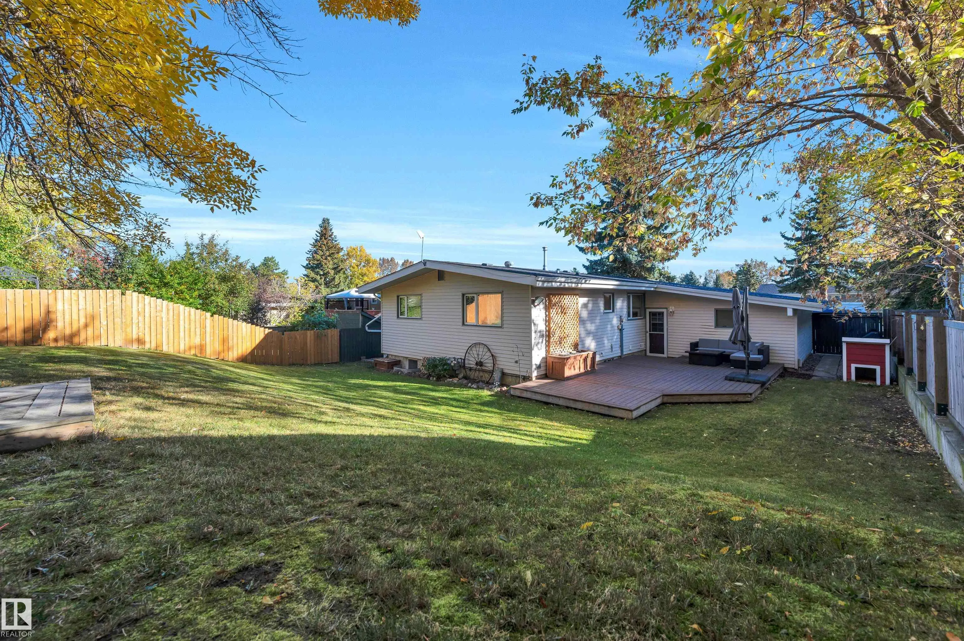 132 GARLAND Crescent
