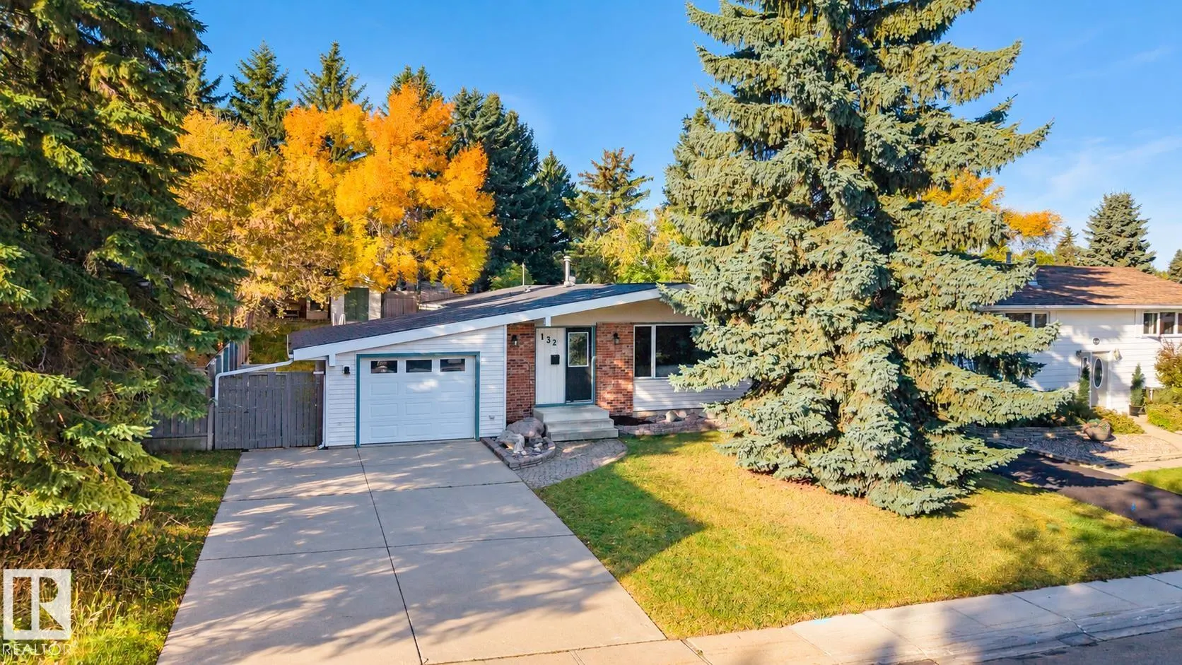 132 GARLAND Crescent