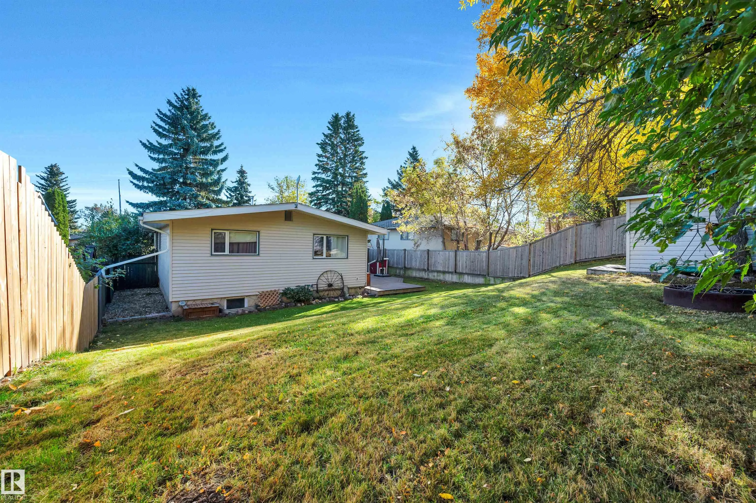 132 GARLAND Crescent