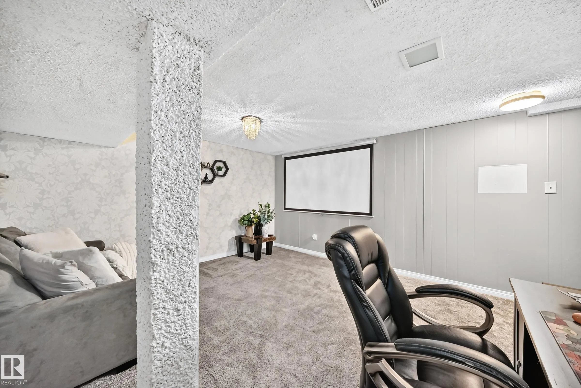 64 HABITAT Crescent