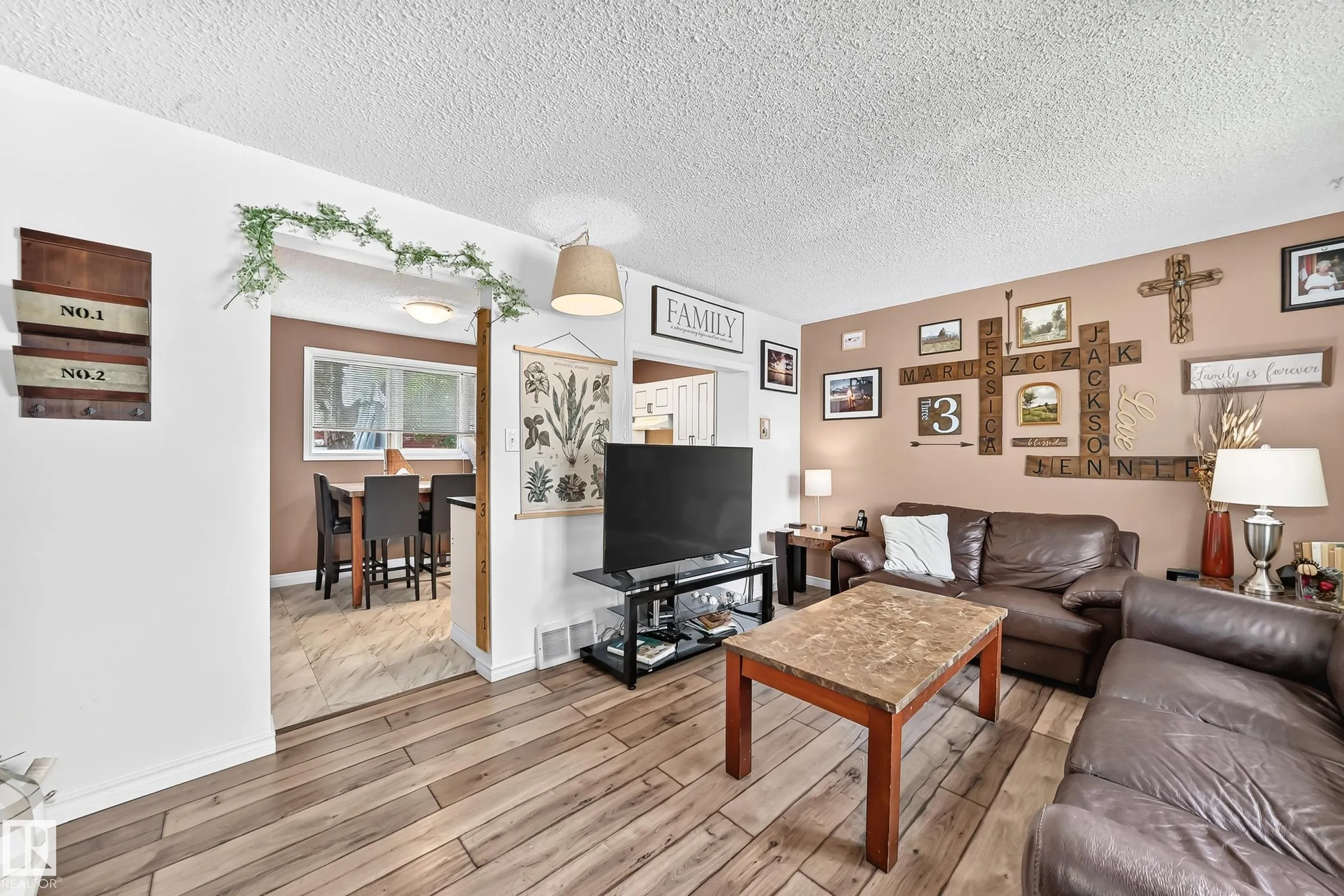 64 HABITAT Crescent