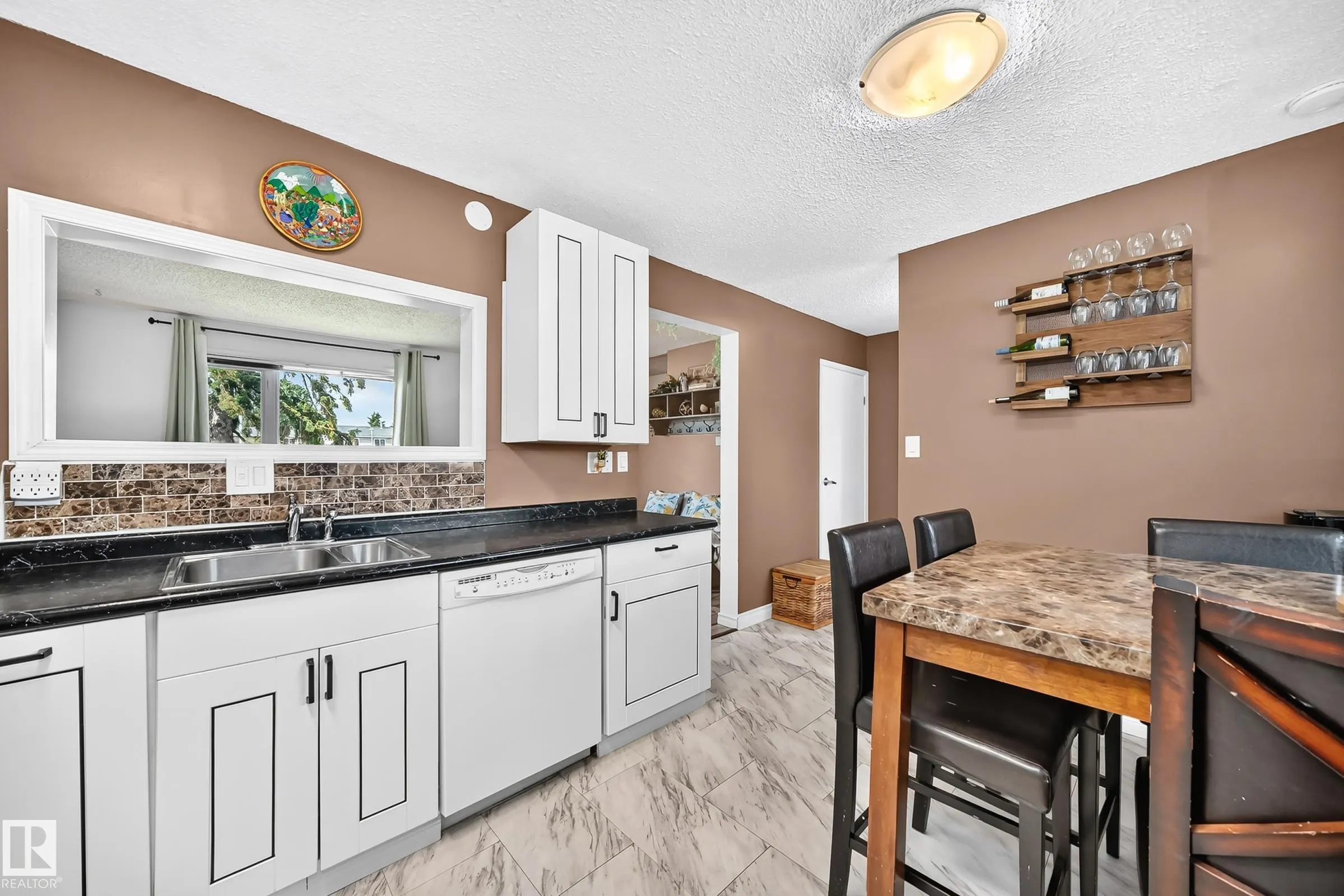 64 HABITAT Crescent