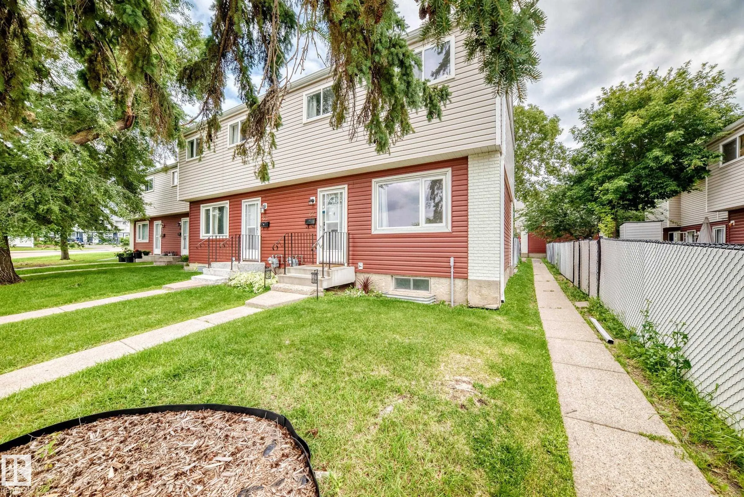 64 HABITAT Crescent