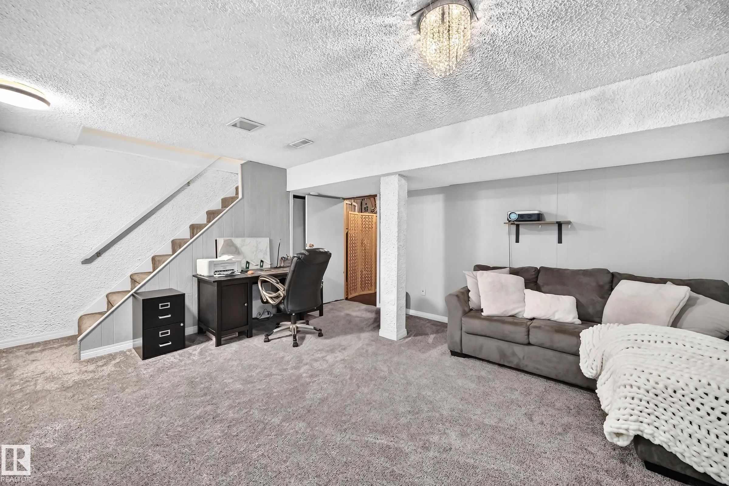 64 HABITAT Crescent