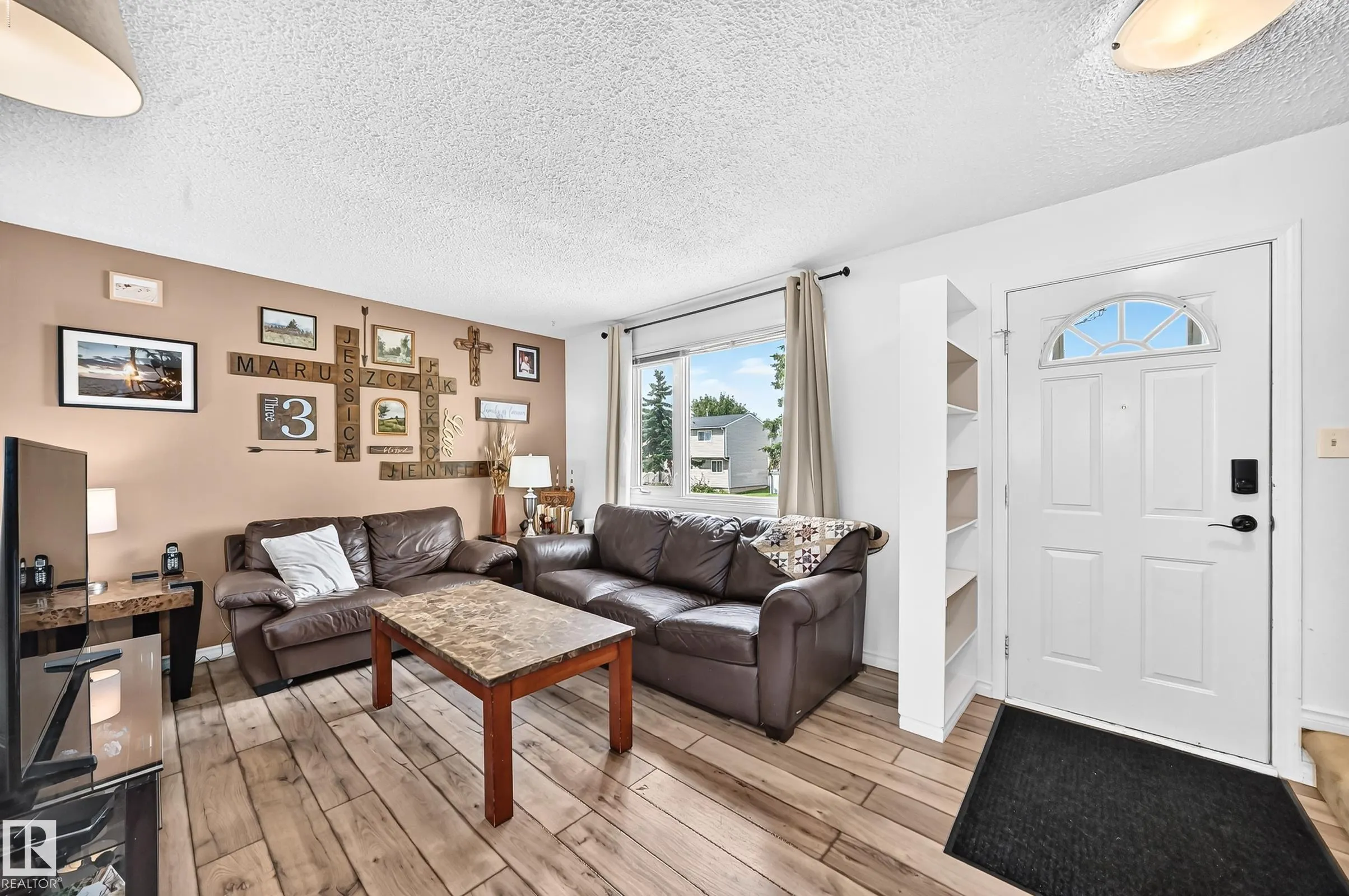 64 HABITAT Crescent